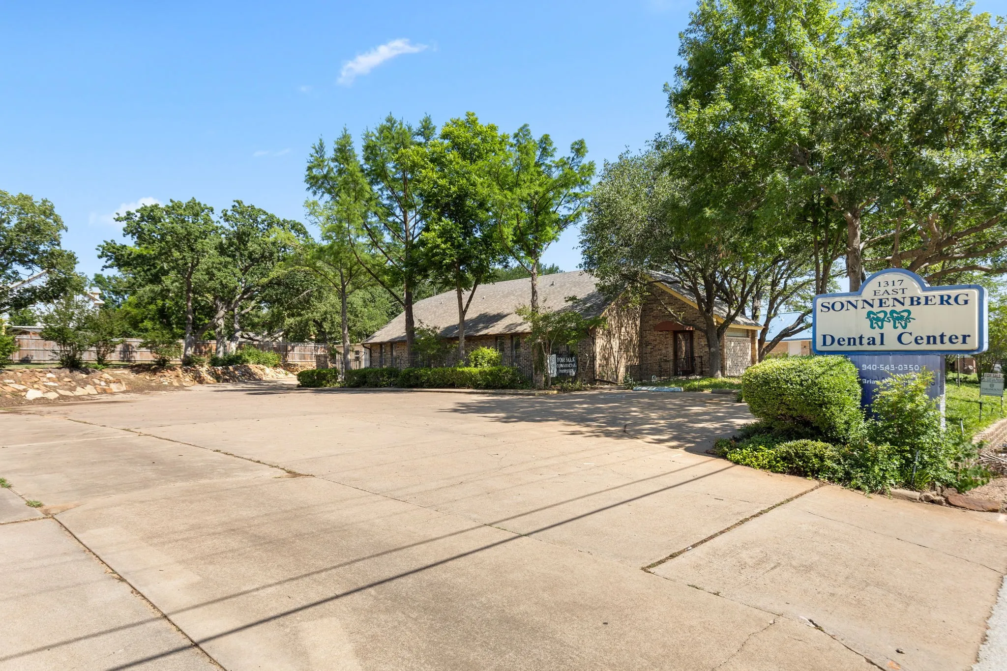 Office For Sale in Young County , 1317 East, Graham, Texas 76450, 0, 0, Garage spaces, 0 Sqft, built in 1983, mls#21407086, Real Estate Agent in Graham, Homes For Sale in Young county, Homes For Sale in Graham, Realtor in Graham Texas, Real Estate Brokerage Independent Realty Texas, Luminita Cordes Realtor