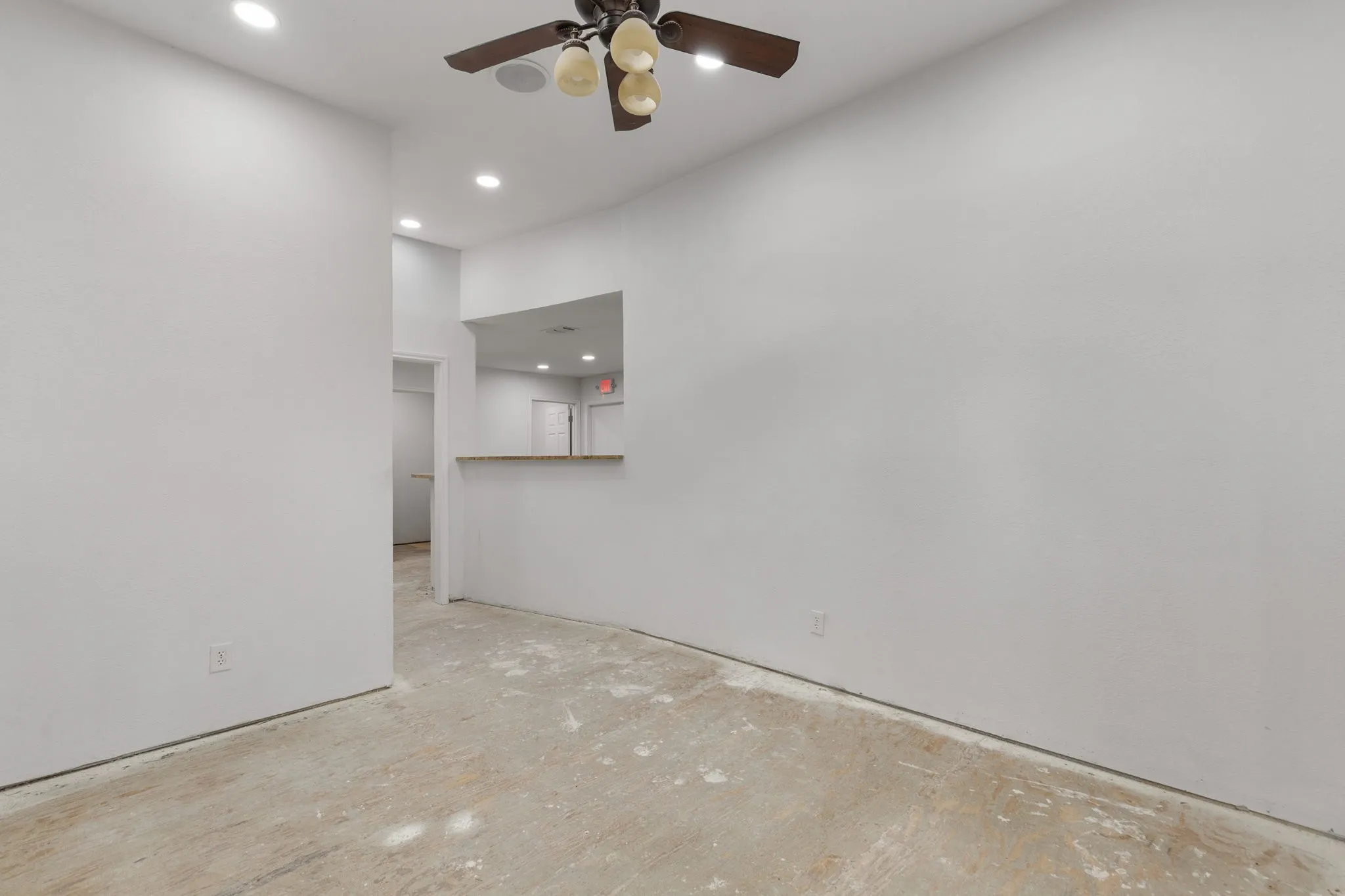 Office For Sale in Young County , 1317 East, Graham, Texas 76450, 0, 0, Garage spaces, 0 Sqft, built in 1983, mls#21407086, Real Estate Agent in Graham, Homes For Sale in Young county, Homes For Sale in Graham, Realtor in Graham Texas, Real Estate Brokerage Independent Realty Texas, Luminita Cordes Realtor