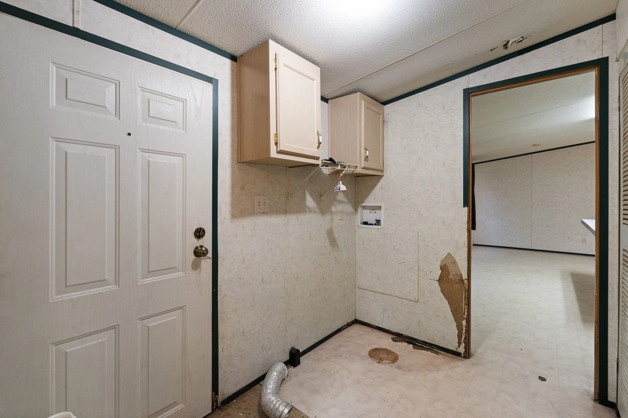 Laundry room for home.