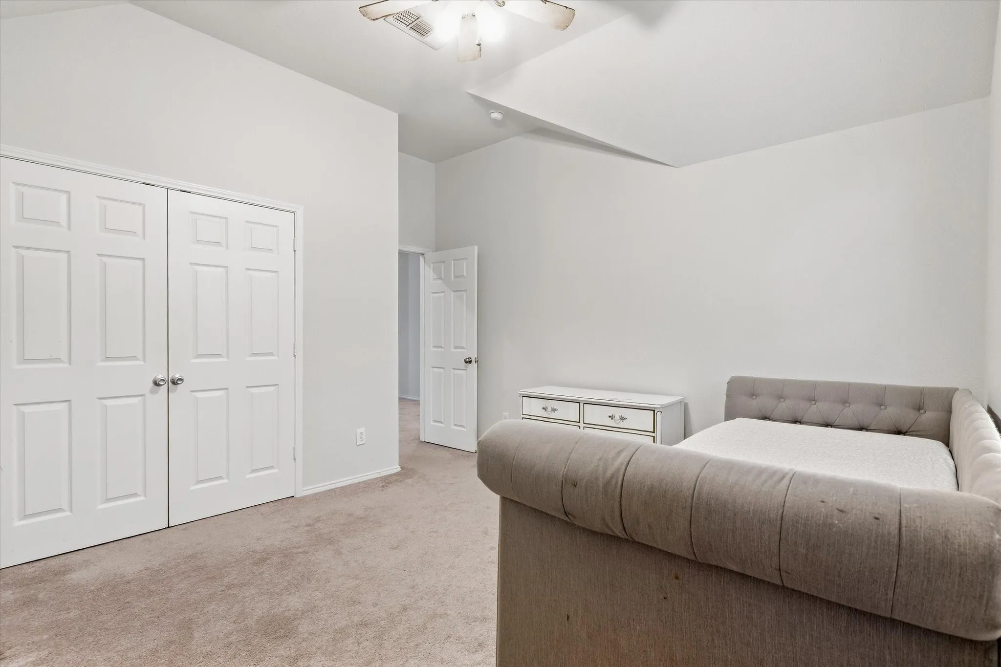 Single Family Residence For Sale in Tarrant County , 8745 Golden Sunset Trail, Fort Worth, Texas 76244, 4 Bedroom, 3 Bathroom, 2 Garage spaces, 3,136 Sqft, built in 2009, mls#21406701, Real Estate Agent in Fort Worth, Homes For Sale in Tarrant county, Homes For Sale in Fort Worth, Realtor in Fort Worth Texas, Real Estate Brokerage Independent Realty Texas, Luminita Cordes Realtor