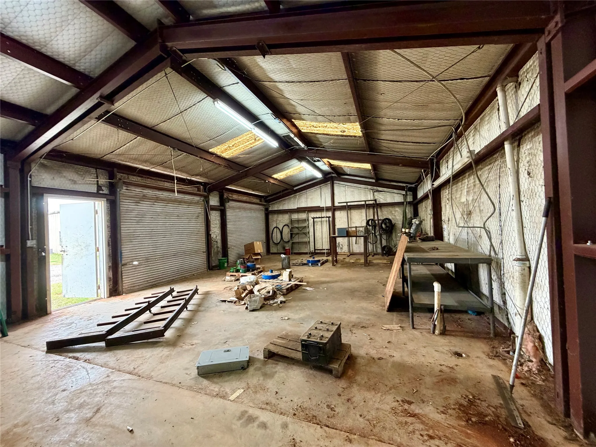 Office For Sale in Anderson County , 2000 E Murchison St, Palestine, Texas 75801, 0, 0, Garage spaces, 0 Sqft, built in 1985, mls#21405753, Real Estate Agent in Palestine, Homes For Sale in Anderson county, Homes For Sale in Palestine, Realtor in Palestine Texas, Real Estate Brokerage Independent Realty Texas, Luminita Cordes Realtor