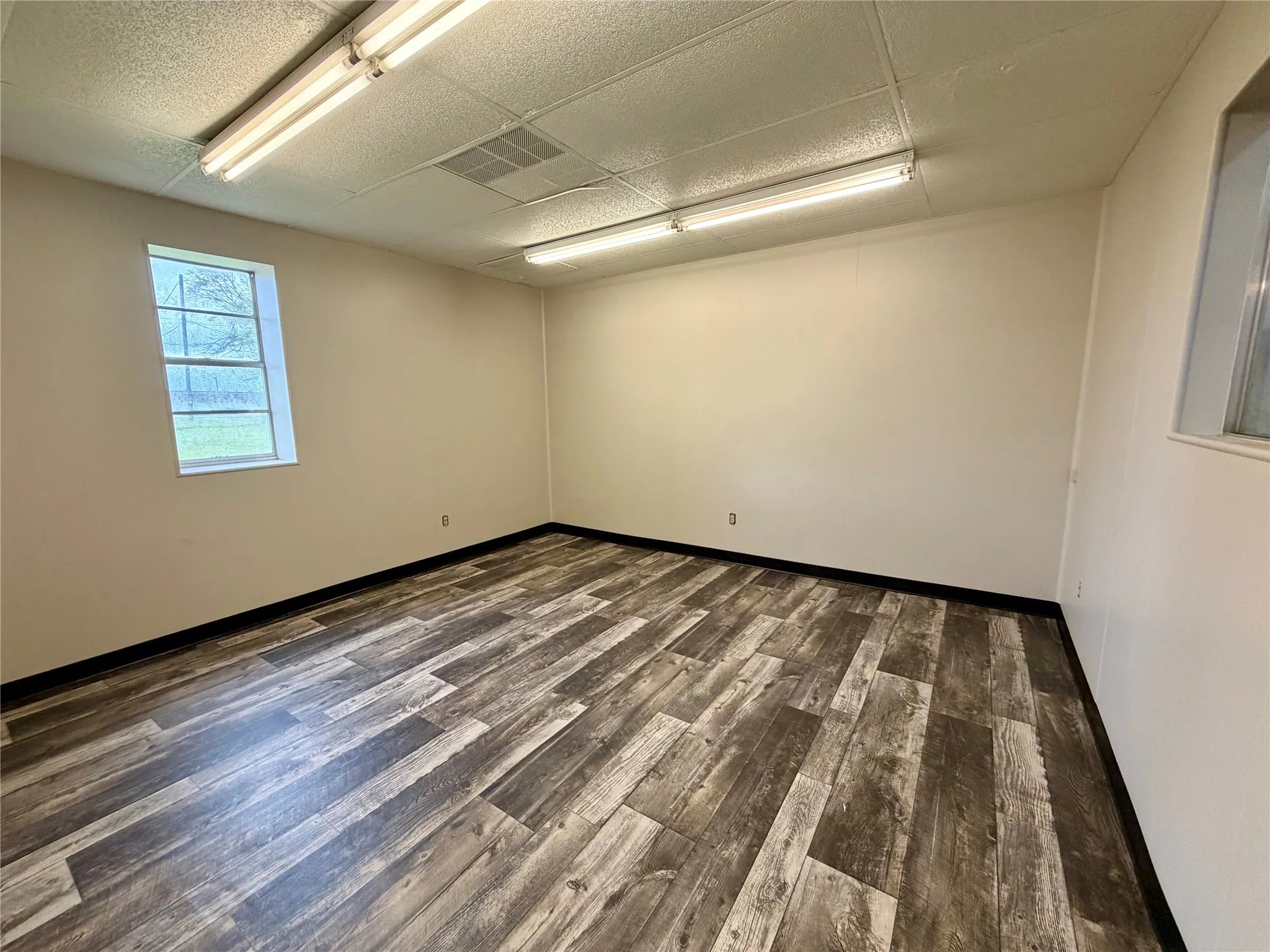 Office For Sale in Anderson County , 2000 E Murchison St, Palestine, Texas 75801, 0, 0, Garage spaces, 0 Sqft, built in 1985, mls#21405753, Real Estate Agent in Palestine, Homes For Sale in Anderson county, Homes For Sale in Palestine, Realtor in Palestine Texas, Real Estate Brokerage Independent Realty Texas, Luminita Cordes Realtor