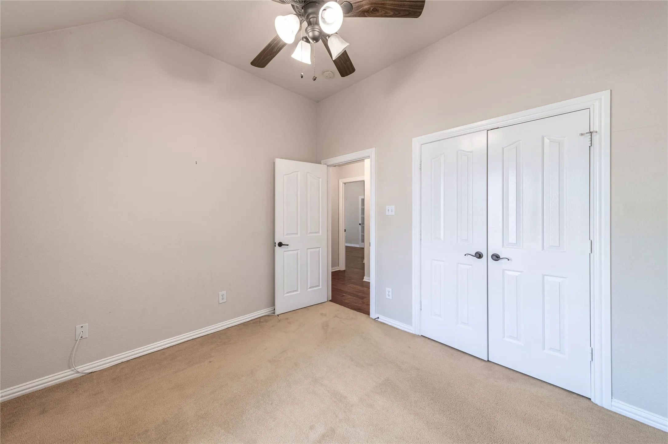 Single Family Residence For Rent in Denton County , 3505 Silverwood Drive, Carrollton, Texas 75007, 3 Bedroom, 2 Bathroom, 2 Garage spaces, 2,128 Sqft, built in 1998, mls#21407037, Real Estate Agent in Carrollton, Homes For Rent in Denton county, Homes For Rent in Carrollton, Realtor in Carrollton Texas, Real Estate Brokerage Independent Realty Texas, Luminita Cordes Realtor