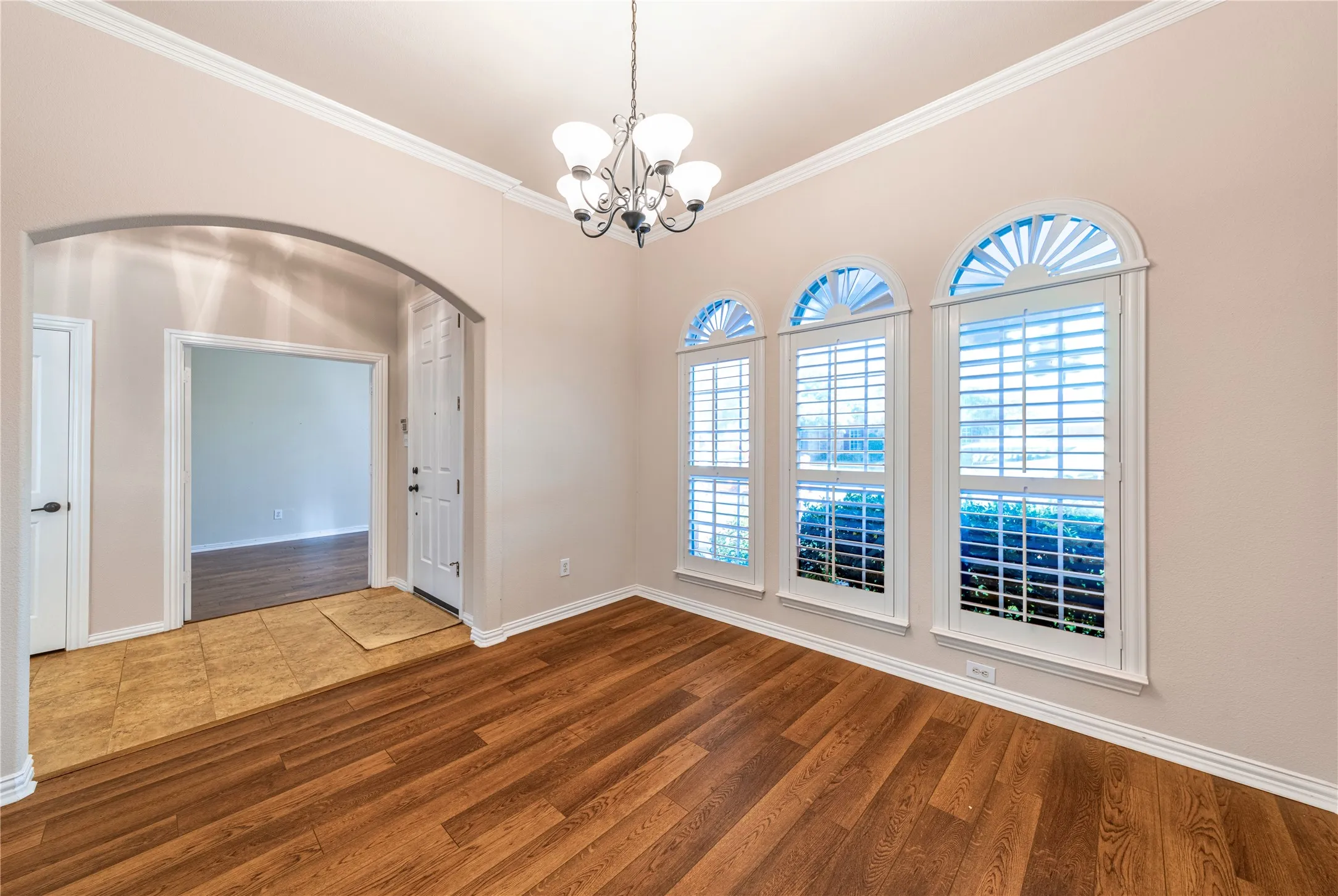 Single Family Residence For Rent in Denton County , 3505 Silverwood Drive, Carrollton, Texas 75007, 3 Bedroom, 2 Bathroom, 2 Garage spaces, 2,128 Sqft, built in 1998, mls#21407037, Real Estate Agent in Carrollton, Homes For Rent in Denton county, Homes For Rent in Carrollton, Realtor in Carrollton Texas, Real Estate Brokerage Independent Realty Texas, Luminita Cordes Realtor