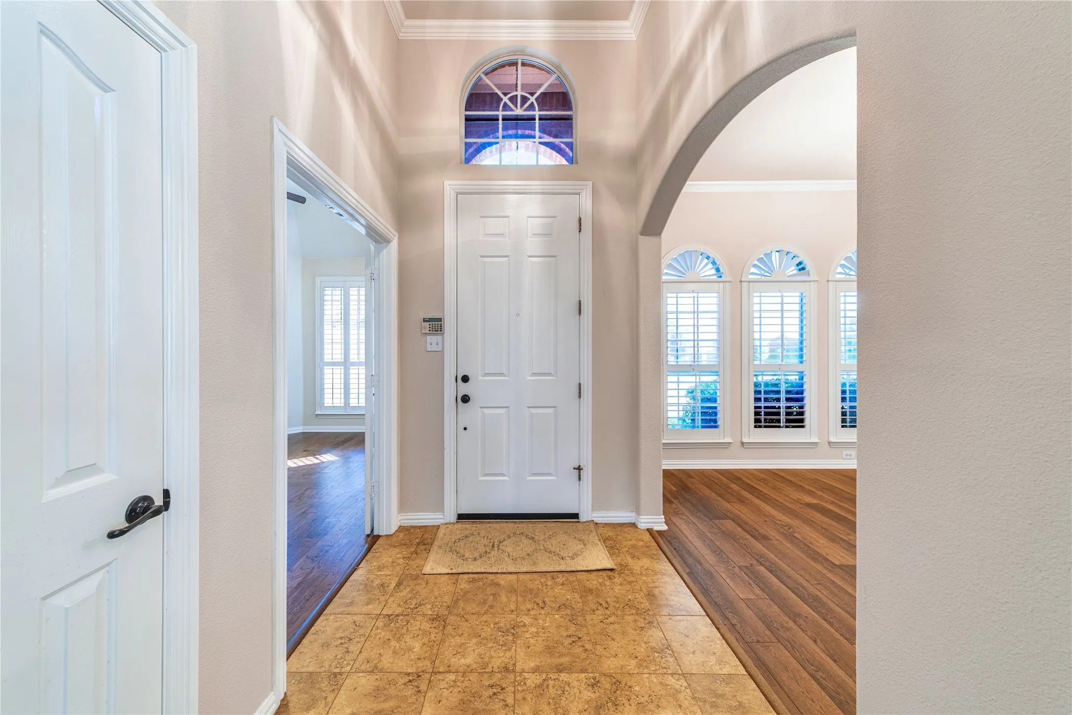 Single Family Residence For Rent in Denton County , 3505 Silverwood Drive, Carrollton, Texas 75007, 3 Bedroom, 2 Bathroom, 2 Garage spaces, 2,128 Sqft, built in 1998, mls#21407037, Real Estate Agent in Carrollton, Homes For Rent in Denton county, Homes For Rent in Carrollton, Realtor in Carrollton Texas, Real Estate Brokerage Independent Realty Texas, Luminita Cordes Realtor