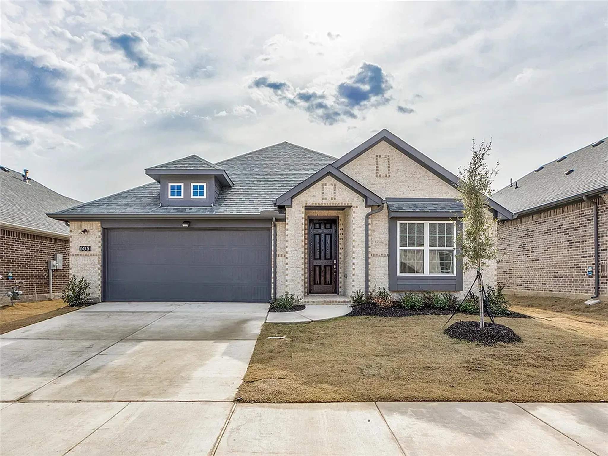 Single Family Residence For Sale