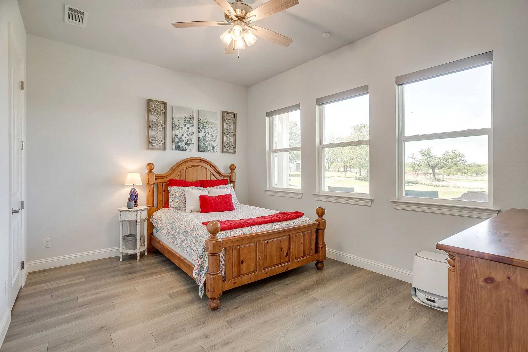 Single Family Residence For Sale in Erath County , 10535 County Road 146, Lipan, Texas 76462, 5 Bedroom, 3 Bathroom, 3 Garage spaces, 3,527 Sqft, built in 2021, mls#21406902, Real Estate Agent in Lipan, Homes For Sale in Erath county, Homes For Sale in Lipan, Realtor in Lipan Texas, Real Estate Brokerage Independent Realty Texas, Luminita Cordes Realtor