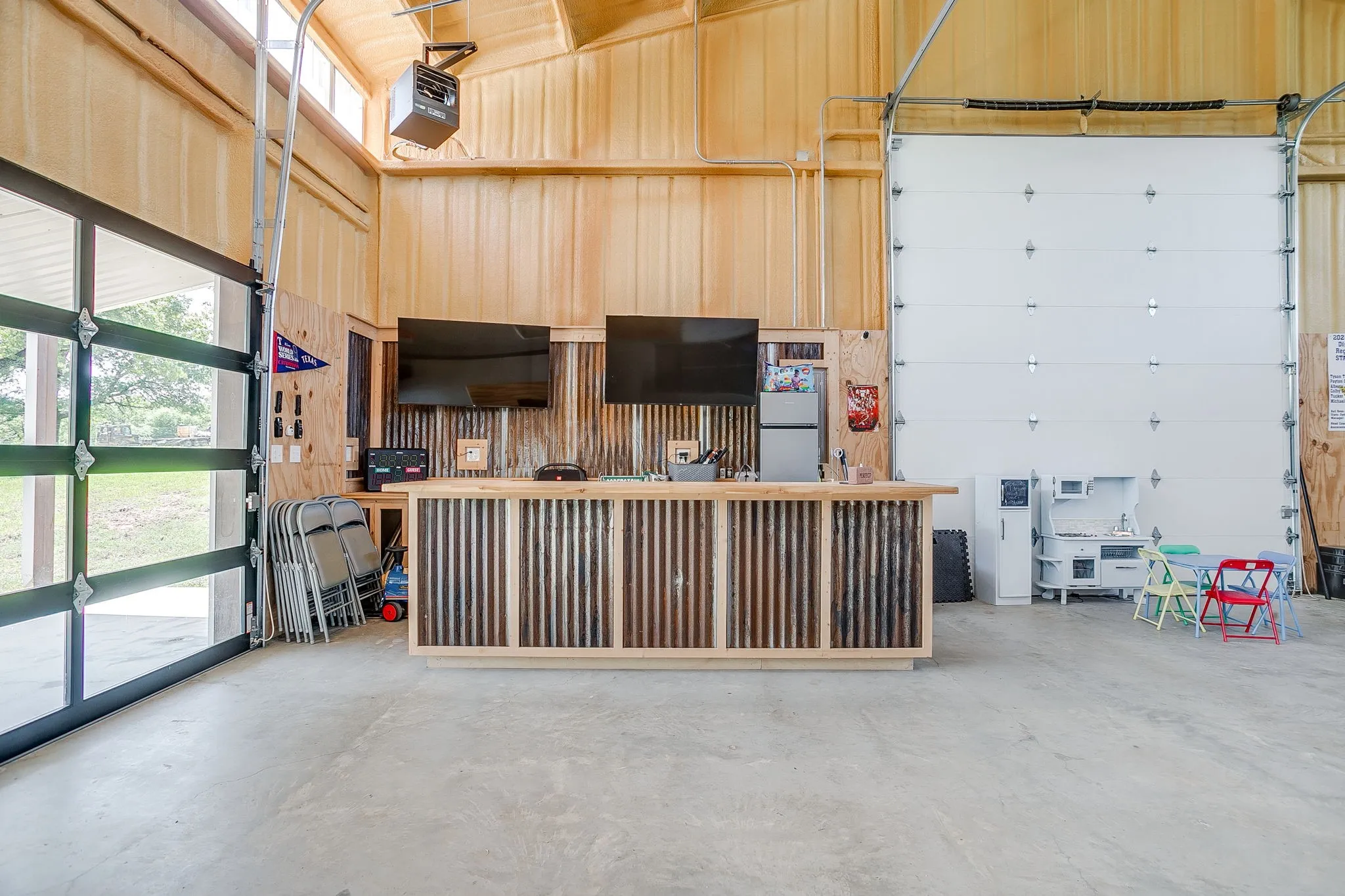 Single Family Residence For Sale in Erath County , 10535 County Road 146, Lipan, Texas 76462, 5 Bedroom, 3 Bathroom, 3 Garage spaces, 3,527 Sqft, built in 2021, mls#21406902, Real Estate Agent in Lipan, Homes For Sale in Erath county, Homes For Sale in Lipan, Realtor in Lipan Texas, Real Estate Brokerage Independent Realty Texas, Luminita Cordes Realtor