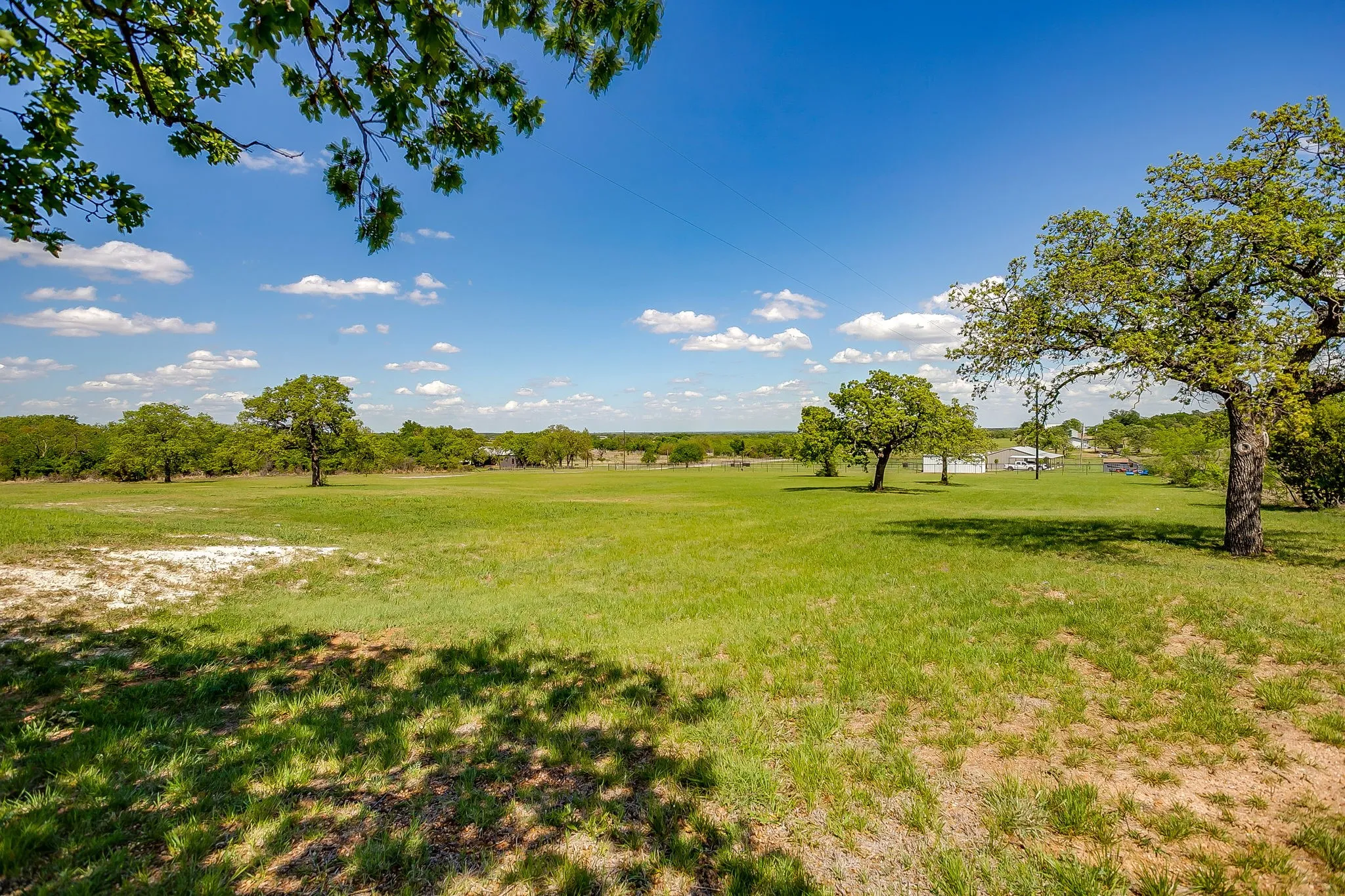 Single Family Residence For Sale in Erath County , 10535 County Road 146, Lipan, Texas 76462, 5 Bedroom, 3 Bathroom, 3 Garage spaces, 3,527 Sqft, built in 2021, mls#21406902, Real Estate Agent in Lipan, Homes For Sale in Erath county, Homes For Sale in Lipan, Realtor in Lipan Texas, Real Estate Brokerage Independent Realty Texas, Luminita Cordes Realtor