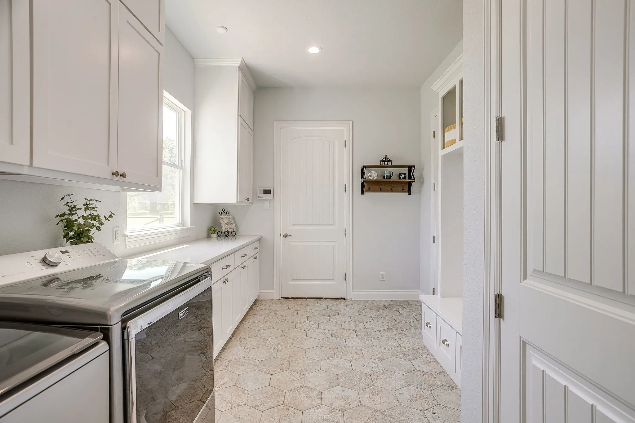 Single Family Residence For Sale in Erath County , 10535 County Road 146, Lipan, Texas 76462, 5 Bedroom, 3 Bathroom, 3 Garage spaces, 3,527 Sqft, built in 2021, mls#21406902, Real Estate Agent in Lipan, Homes For Sale in Erath county, Homes For Sale in Lipan, Realtor in Lipan Texas, Real Estate Brokerage Independent Realty Texas, Luminita Cordes Realtor