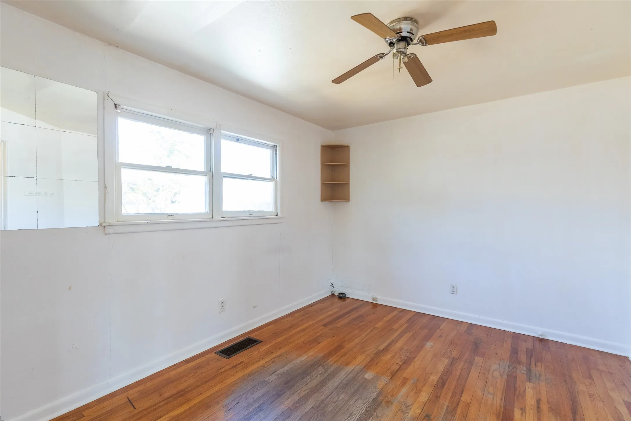 Duplex For Sale in Taylor County , 2328 Ave D, Abilene, Texas 79601, 4 Bedroom, 2 Bathroom, Garage spaces, 0 Sqft, built in 1953, mls#21407030, Real Estate Agent in Abilene, Homes For Sale in Taylor county, Homes For Sale in Abilene, Realtor in Abilene Texas, Real Estate Brokerage Independent Realty Texas, Luminita Cordes Realtor