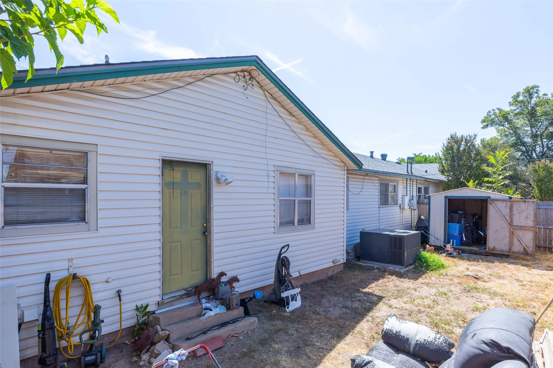 Duplex For Sale in Taylor County , 2328 Ave D, Abilene, Texas 79601, 4 Bedroom, 2 Bathroom, Garage spaces, 0 Sqft, built in 1953, mls#21407030, Real Estate Agent in Abilene, Homes For Sale in Taylor county, Homes For Sale in Abilene, Realtor in Abilene Texas, Real Estate Brokerage Independent Realty Texas, Luminita Cordes Realtor