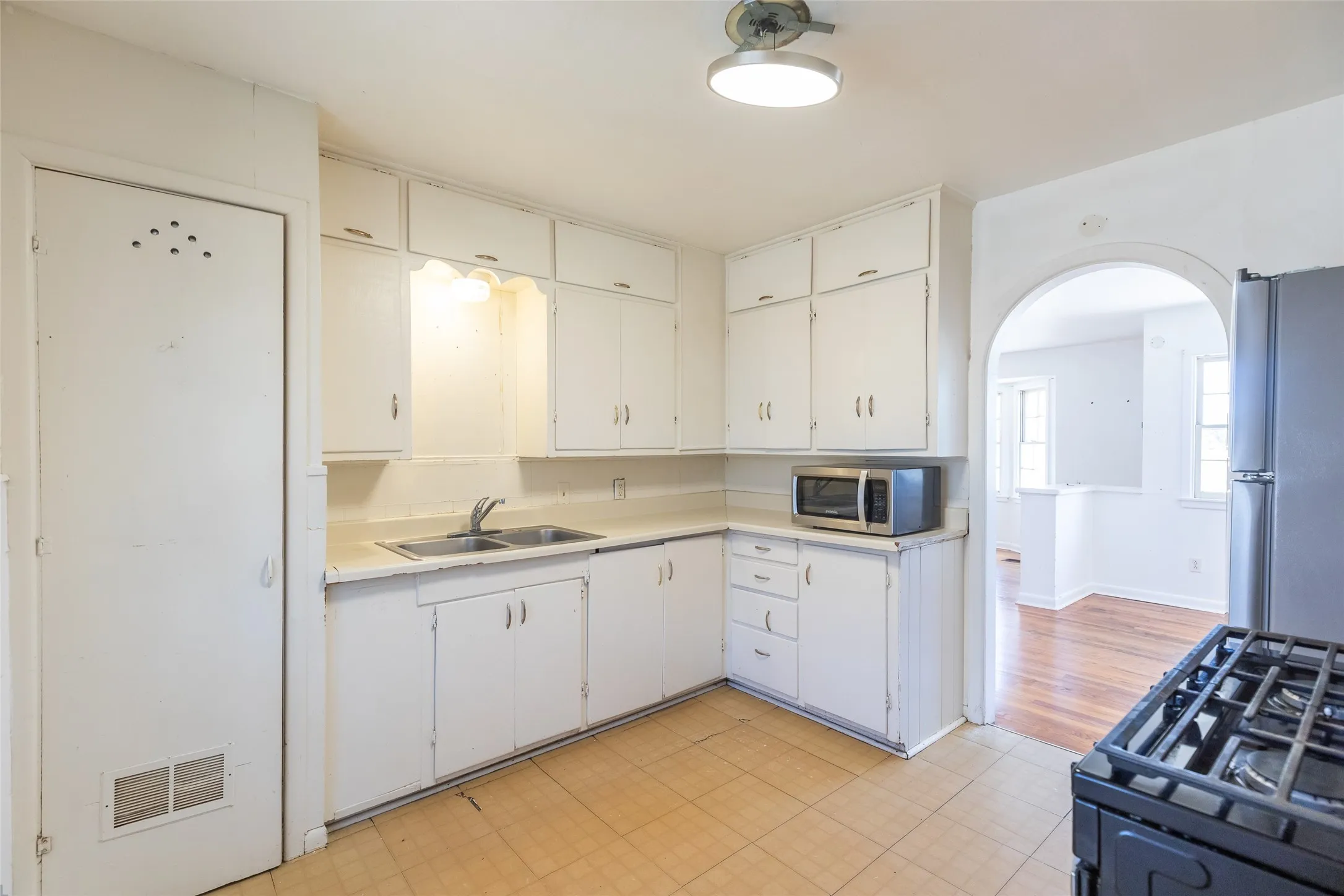 Duplex For Sale in Taylor County , 2328 Ave D, Abilene, Texas 79601, 4 Bedroom, 2 Bathroom, Garage spaces, 0 Sqft, built in 1953, mls#21407030, Real Estate Agent in Abilene, Homes For Sale in Taylor county, Homes For Sale in Abilene, Realtor in Abilene Texas, Real Estate Brokerage Independent Realty Texas, Luminita Cordes Realtor
