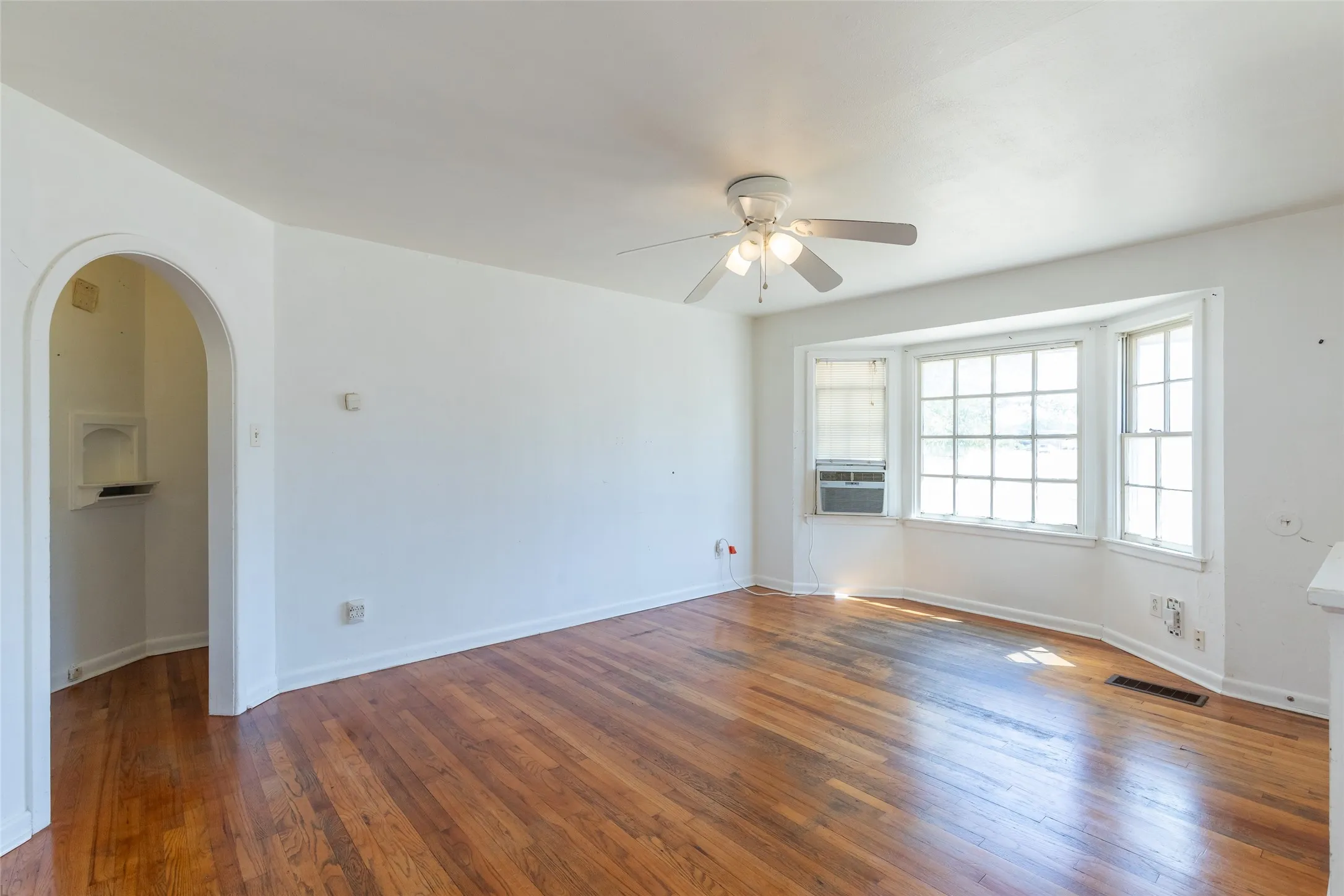 Duplex For Sale in Taylor County , 2328 Ave D, Abilene, Texas 79601, 4 Bedroom, 2 Bathroom, Garage spaces, 0 Sqft, built in 1953, mls#21407030, Real Estate Agent in Abilene, Homes For Sale in Taylor county, Homes For Sale in Abilene, Realtor in Abilene Texas, Real Estate Brokerage Independent Realty Texas, Luminita Cordes Realtor
