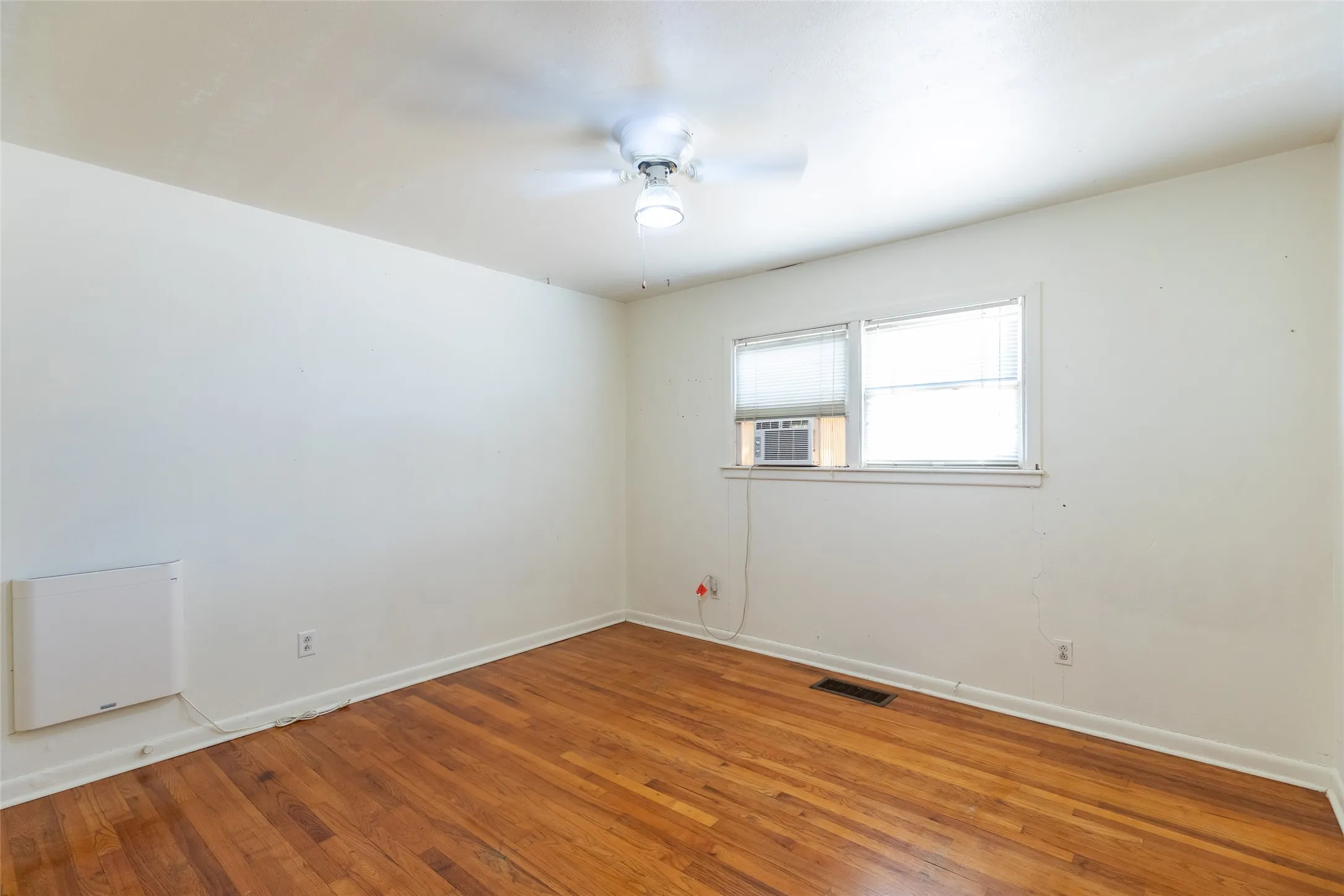Duplex For Sale in Taylor County , 2328 Ave D, Abilene, Texas 79601, 4 Bedroom, 2 Bathroom, Garage spaces, 0 Sqft, built in 1953, mls#21407030, Real Estate Agent in Abilene, Homes For Sale in Taylor county, Homes For Sale in Abilene, Realtor in Abilene Texas, Real Estate Brokerage Independent Realty Texas, Luminita Cordes Realtor