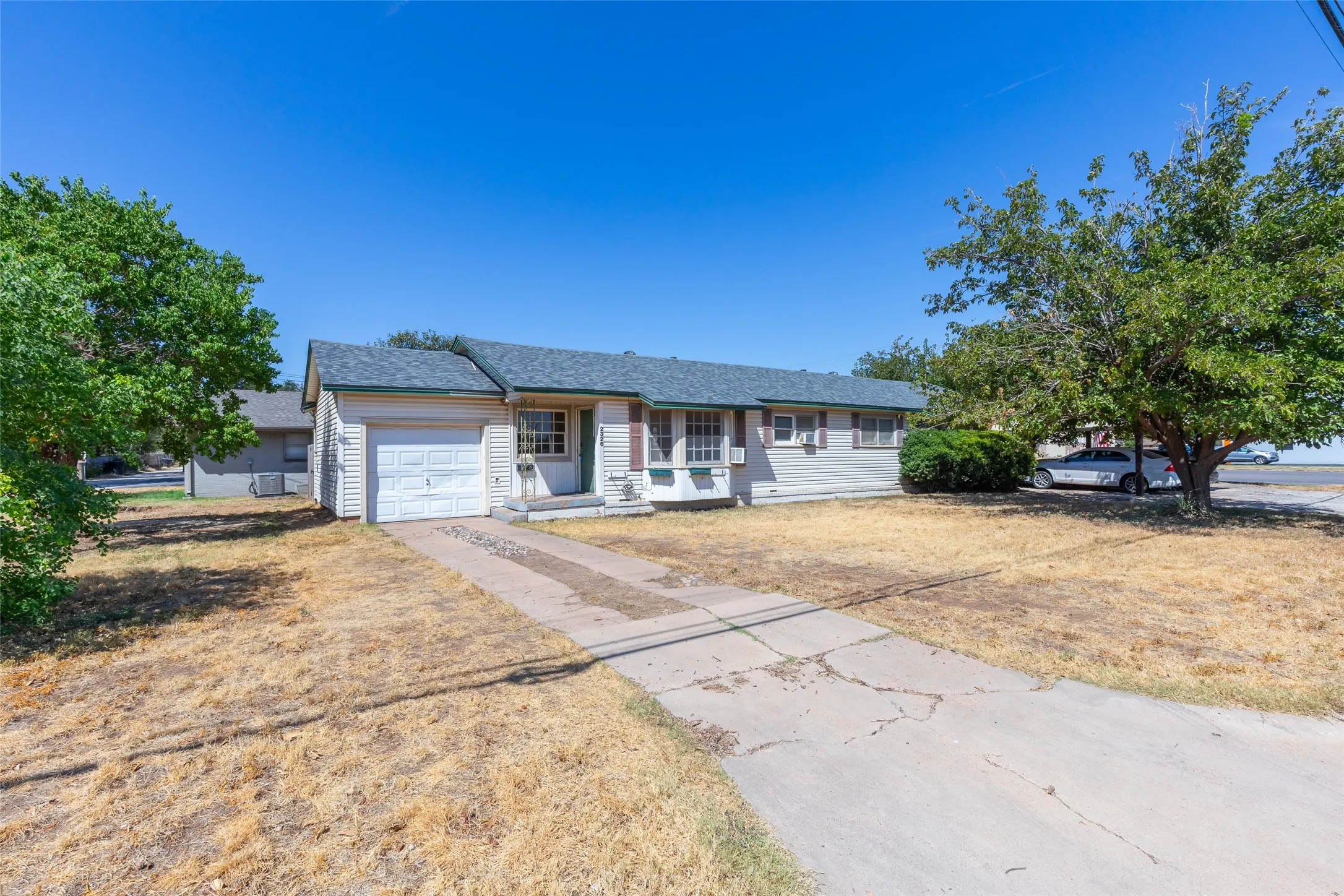Duplex For Sale in Taylor County , 2328 Ave D, Abilene, Texas 79601, 4 Bedroom, 2 Bathroom, Garage spaces, 0 Sqft, built in 1953, mls#21407030, Real Estate Agent in Abilene, Homes For Sale in Taylor county, Homes For Sale in Abilene, Realtor in Abilene Texas, Real Estate Brokerage Independent Realty Texas, Luminita Cordes Realtor