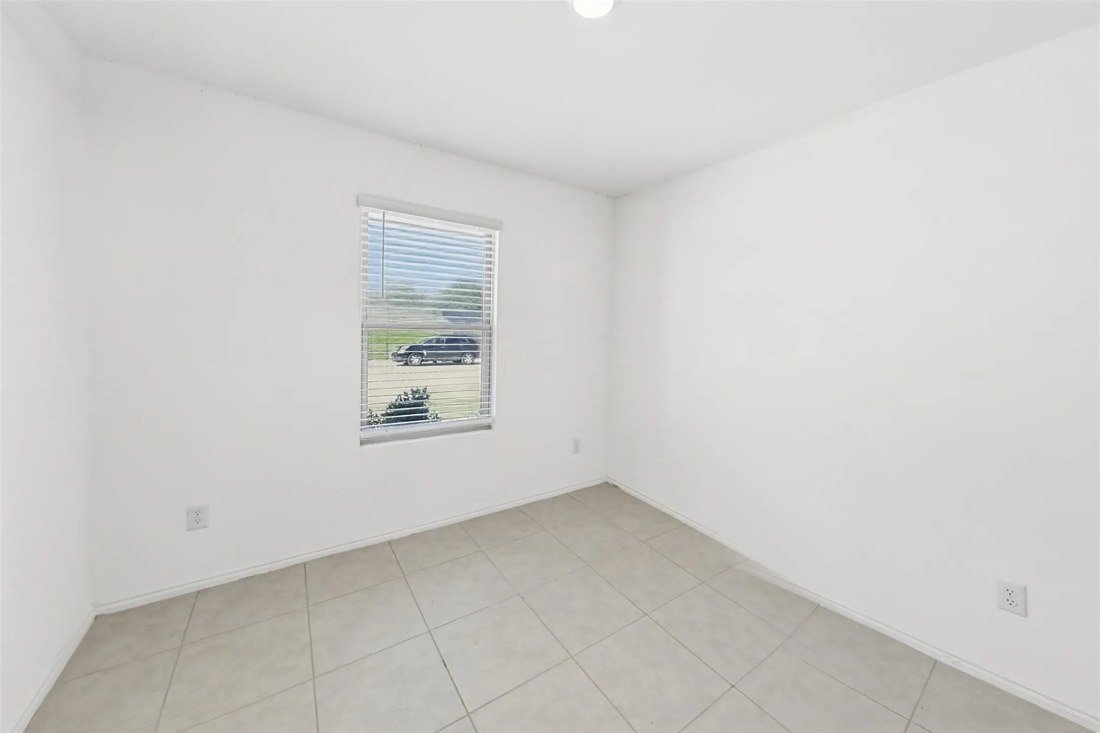 Single Family Residence For Rent in Tarrant County , 1380 Beach Drive, Pelican Bay, Texas 76020, 3 Bedroom, 2 Bathroom, 2 Garage spaces, 1,305 Sqft, built in 2022, mls#21407114, Real Estate Agent in Pelican Bay, Homes For Rent in Tarrant county, Homes For Rent in Pelican Bay, Realtor in Pelican Bay Texas, Real Estate Brokerage Independent Realty Texas, Luminita Cordes Realtor