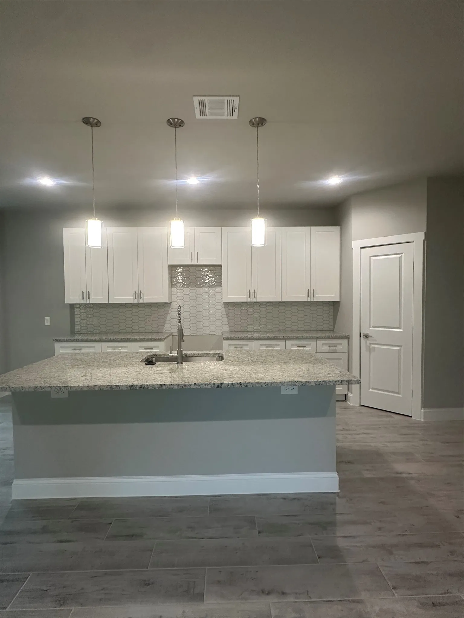 Single Family Residence For Sale in Dallas County , 1314 Diceman Avenue, Dallas, Texas 75203, 4 Bedroom, 4 Bathroom, 2 Garage spaces, 3,167 Sqft, built in 2025, mls#21386313, Real Estate Agent in Dallas, Homes For Sale in Dallas county, Homes For Sale in Dallas, Realtor in Dallas Texas, Real Estate Brokerage Independent Realty Texas, Luminita Cordes Realtor