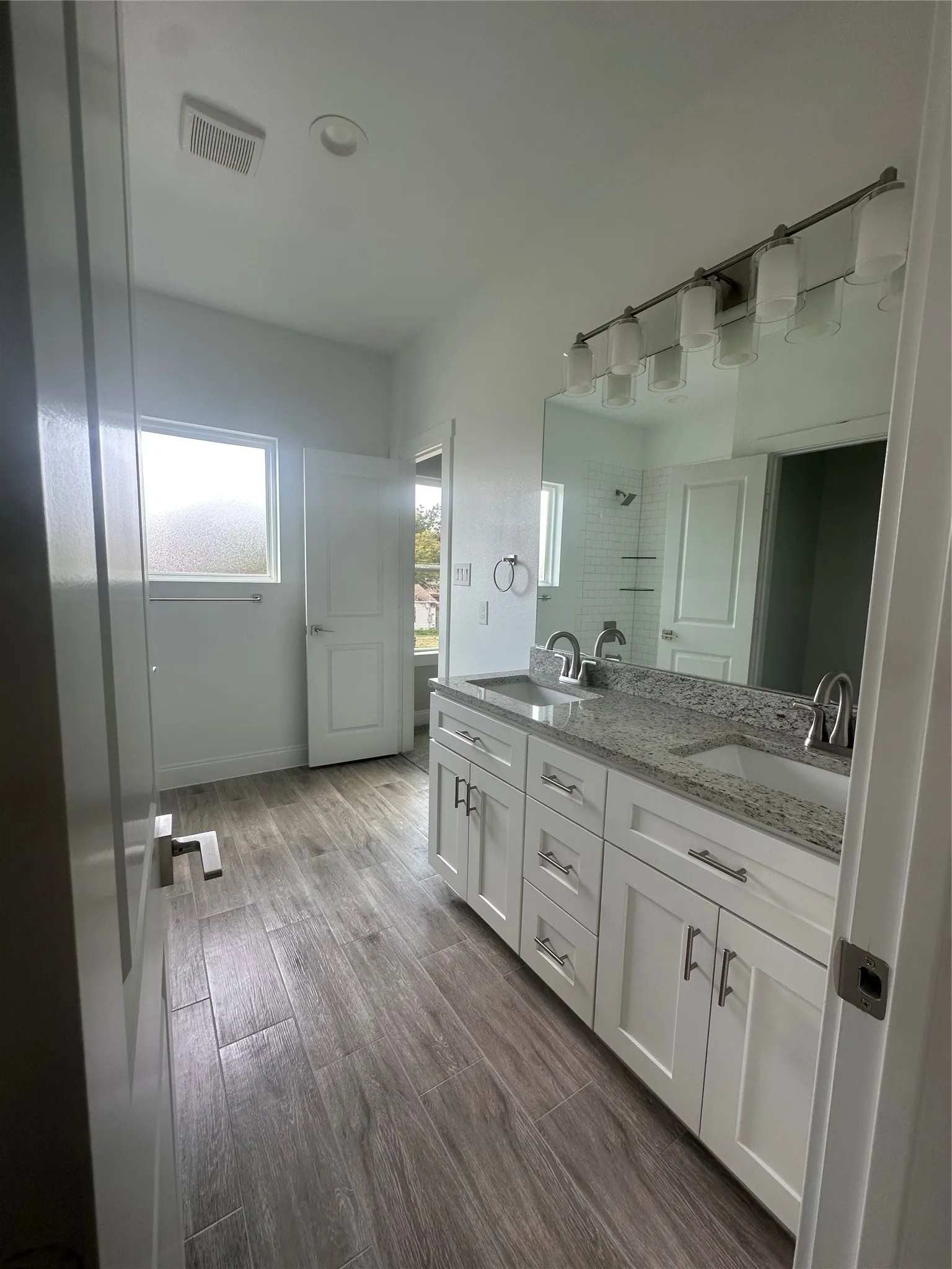 Single Family Residence For Sale in Dallas County , 1314 Diceman Avenue, Dallas, Texas 75203, 4 Bedroom, 4 Bathroom, 2 Garage spaces, 3,167 Sqft, built in 2025, mls#21386313, Real Estate Agent in Dallas, Homes For Sale in Dallas county, Homes For Sale in Dallas, Realtor in Dallas Texas, Real Estate Brokerage Independent Realty Texas, Luminita Cordes Realtor