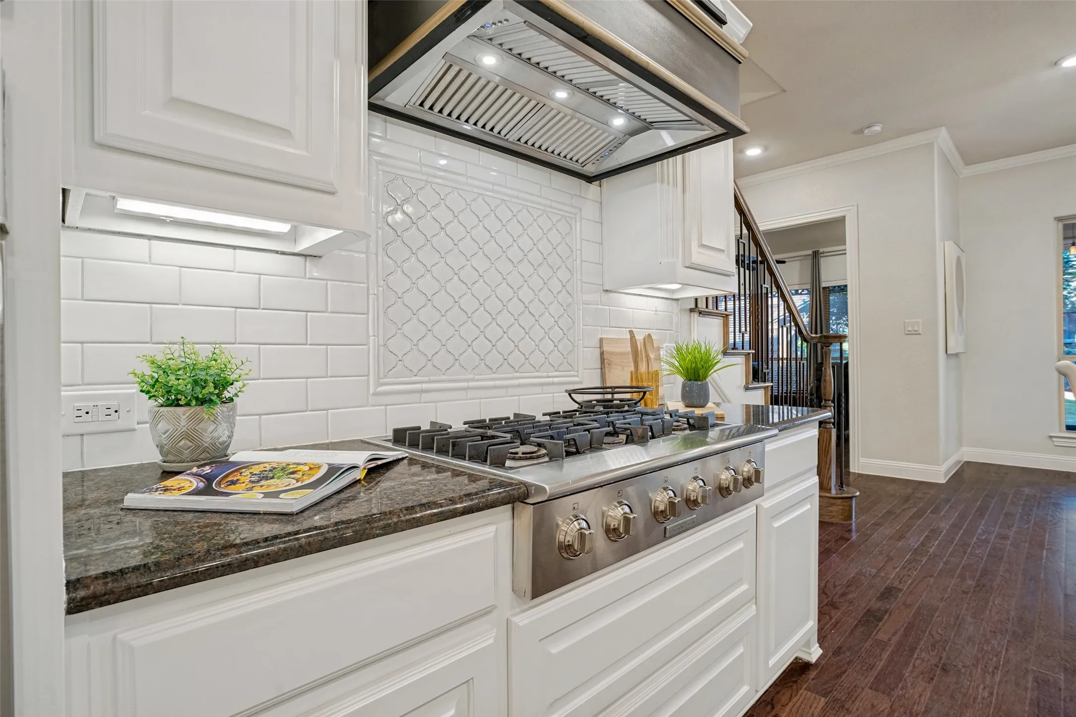 Single Family Residence For Sale in Collin County , 7901 San Jacinto Trail, Mc Kinney, Texas 75071, 4 Bedroom, 3 Bathroom, 3 Garage spaces, 3,657 Sqft, built in 2015, mls#21406770, Real Estate Agent in Mc Kinney, Homes For Sale in Collin county, Homes For Sale in Mc Kinney, Realtor in Mc Kinney Texas, Real Estate Brokerage Independent Realty Texas, Luminita Cordes Realtor