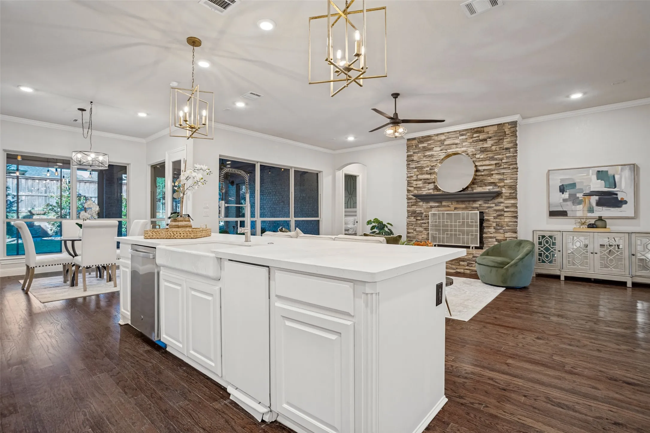 Single Family Residence For Sale in Collin County , 7901 San Jacinto Trail, Mc Kinney, Texas 75071, 4 Bedroom, 3 Bathroom, 3 Garage spaces, 3,657 Sqft, built in 2015, mls#21406770, Real Estate Agent in Mc Kinney, Homes For Sale in Collin county, Homes For Sale in Mc Kinney, Realtor in Mc Kinney Texas, Real Estate Brokerage Independent Realty Texas, Luminita Cordes Realtor