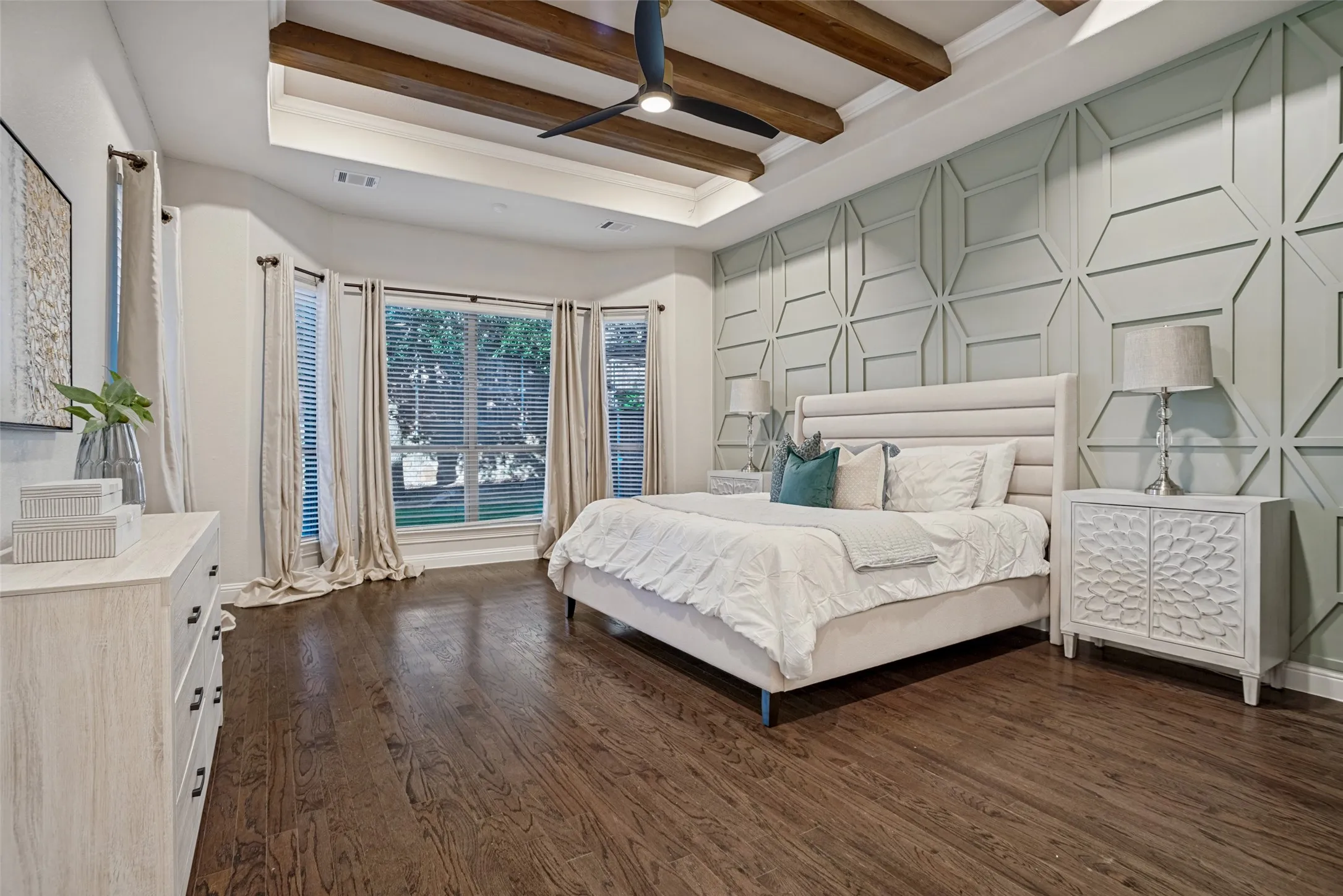 Single Family Residence For Sale in Collin County , 7901 San Jacinto Trail, Mc Kinney, Texas 75071, 4 Bedroom, 3 Bathroom, 3 Garage spaces, 3,657 Sqft, built in 2015, mls#21406770, Real Estate Agent in Mc Kinney, Homes For Sale in Collin county, Homes For Sale in Mc Kinney, Realtor in Mc Kinney Texas, Real Estate Brokerage Independent Realty Texas, Luminita Cordes Realtor