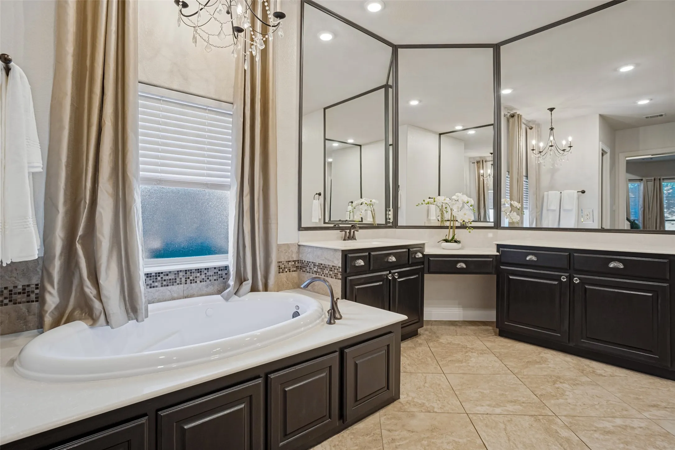 Single Family Residence For Sale in Collin County , 7901 San Jacinto Trail, Mc Kinney, Texas 75071, 4 Bedroom, 3 Bathroom, 3 Garage spaces, 3,657 Sqft, built in 2015, mls#21406770, Real Estate Agent in Mc Kinney, Homes For Sale in Collin county, Homes For Sale in Mc Kinney, Realtor in Mc Kinney Texas, Real Estate Brokerage Independent Realty Texas, Luminita Cordes Realtor