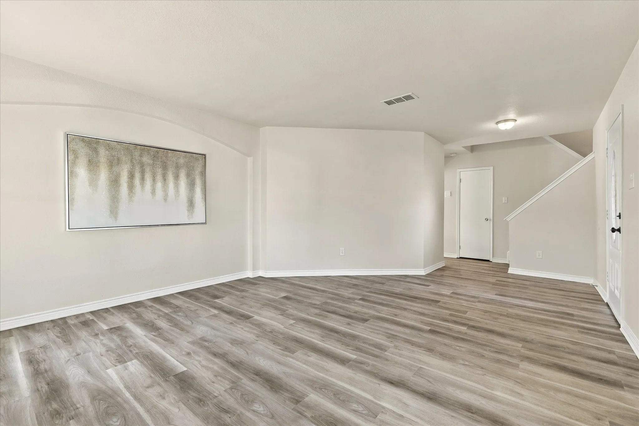 Single Family Residence For Sale in Denton County , 322 Ashley Oak Lane, Lake Dallas, Texas 75065, 4 Bedroom, 3 Bathroom, 2 Garage spaces, 2,214 Sqft, built in 1995, mls#21404610, Real Estate Agent in Lake Dallas, Homes For Sale in Denton county, Homes For Sale in Lake Dallas, Realtor in Lake Dallas Texas, Real Estate Brokerage Independent Realty Texas, Luminita Cordes Realtor