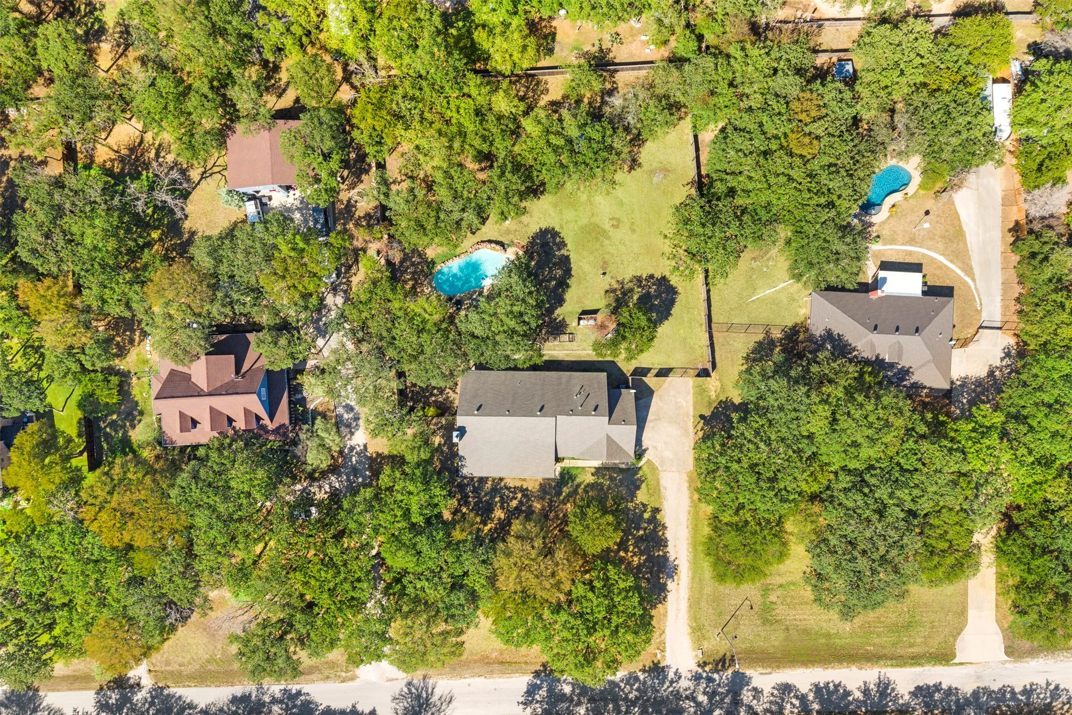 Single Family Residence For Sale in Wise County , 512 Post Oak Drive, Newark, Texas 76071, 3 Bedroom, 2 Bathroom, 3 Garage spaces, 1,995 Sqft, built in 1998, mls#21405292, Real Estate Agent in Newark, Homes For Sale in Wise county, Homes For Sale in Newark, Realtor in Newark Texas, Real Estate Brokerage Independent Realty Texas, Luminita Cordes Realtor