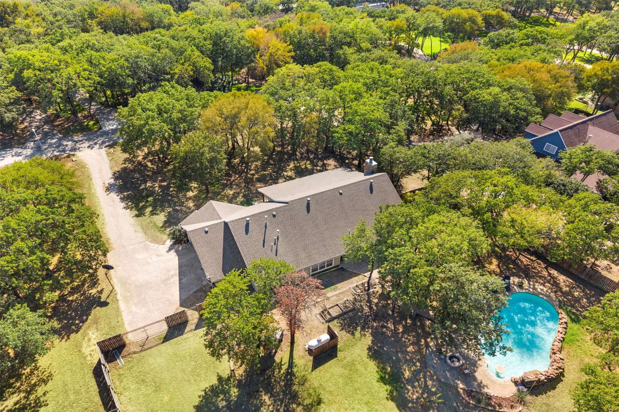 Single Family Residence For Sale in Wise County , 512 Post Oak Drive, Newark, Texas 76071, 3 Bedroom, 2 Bathroom, 3 Garage spaces, 1,995 Sqft, built in 1998, mls#21405292, Real Estate Agent in Newark, Homes For Sale in Wise county, Homes For Sale in Newark, Realtor in Newark Texas, Real Estate Brokerage Independent Realty Texas, Luminita Cordes Realtor