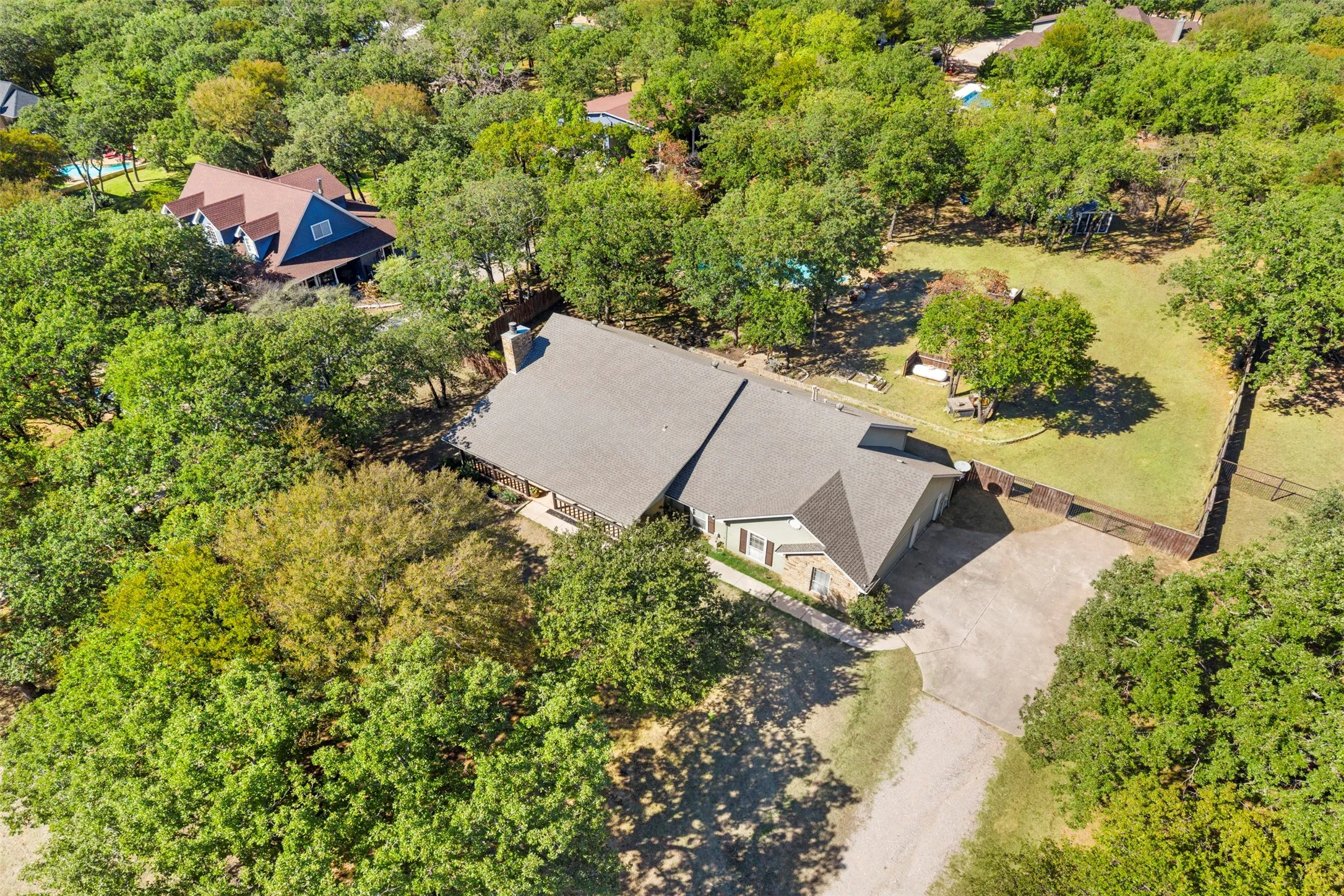 Single Family Residence For Sale in Wise County , 512 Post Oak Drive, Newark, Texas 76071, 3 Bedroom, 2 Bathroom, 3 Garage spaces, 1,995 Sqft, built in 1998, mls#21405292, Real Estate Agent in Newark, Homes For Sale in Wise county, Homes For Sale in Newark, Realtor in Newark Texas, Real Estate Brokerage Independent Realty Texas, Luminita Cordes Realtor