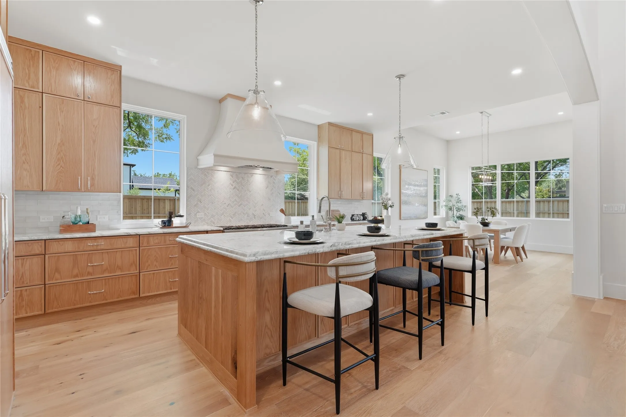 Single Family Residence For Sale in Dallas County , 10921 Beauty Drive, Dallas, Texas 75229, 4 Bedroom, 6 Bathroom, 2 Garage spaces, 5,041 Sqft, built in 2026, mls#21407132, Real Estate Agent in Dallas, Homes For Sale in Dallas county, Homes For Sale in Dallas, Realtor in Dallas Texas, Real Estate Brokerage Independent Realty Texas, Luminita Cordes Realtor