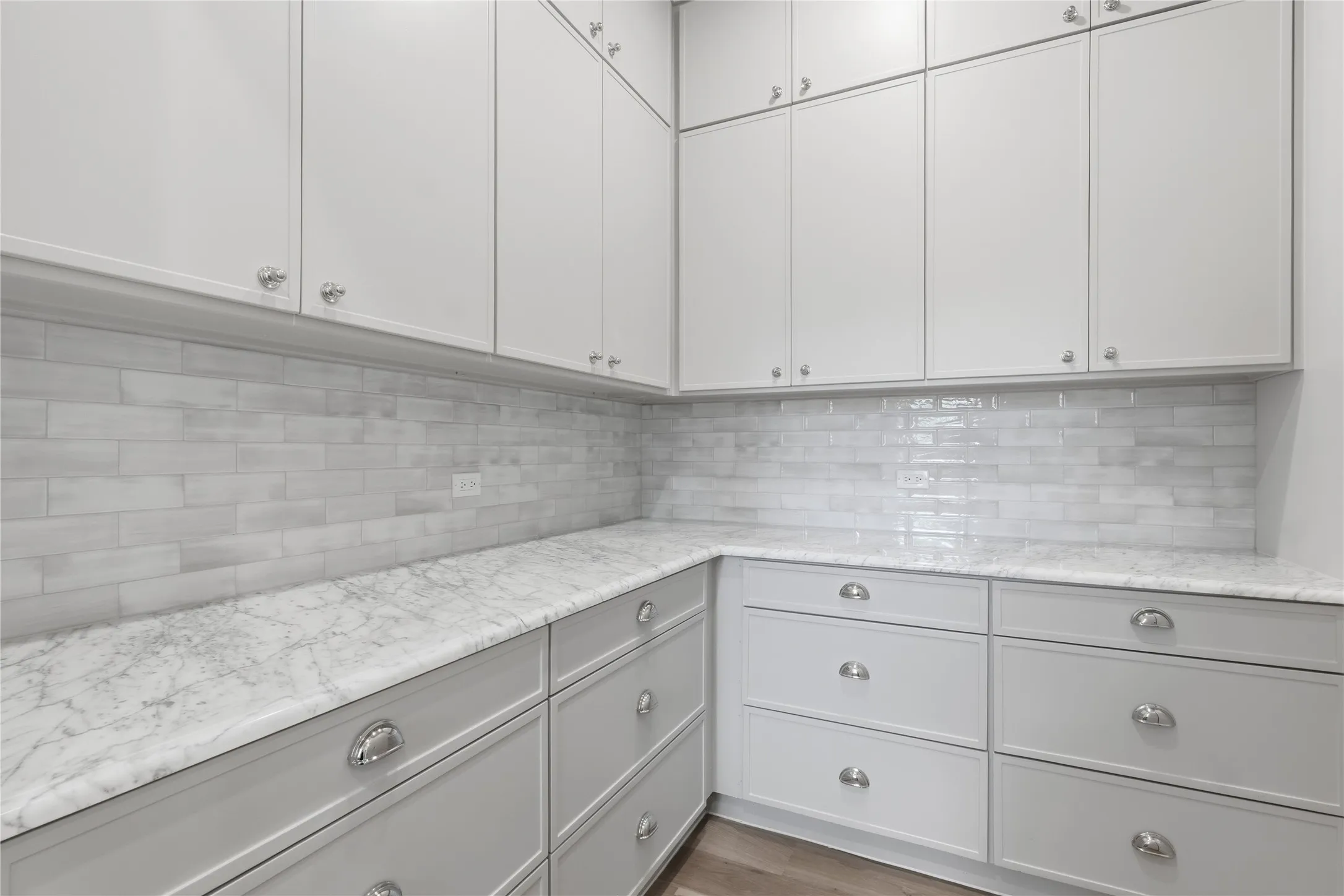 Single Family Residence For Sale in Dallas County , 10921 Beauty Drive, Dallas, Texas 75229, 4 Bedroom, 6 Bathroom, 2 Garage spaces, 5,041 Sqft, built in 2026, mls#21407132, Real Estate Agent in Dallas, Homes For Sale in Dallas county, Homes For Sale in Dallas, Realtor in Dallas Texas, Real Estate Brokerage Independent Realty Texas, Luminita Cordes Realtor