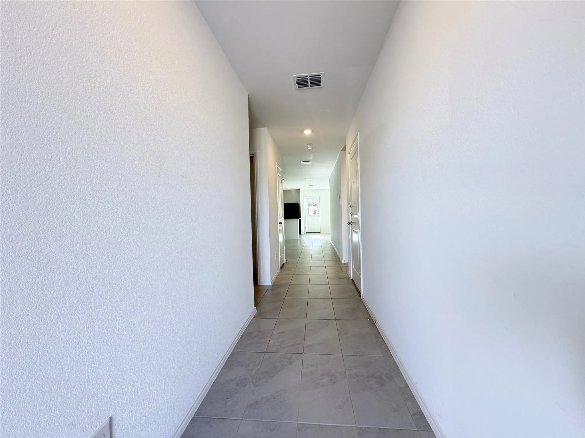 Single Family Residence For Rent in Dallas County , 1717 Round House Lane, Dallas, Texas 75253, 3 Bedroom, 2 Bathroom, 2 Garage spaces, 1,260 Sqft, built in 2024, mls#21407136, Real Estate Agent in Dallas, Homes For Rent in Dallas county, Homes For Rent in Dallas, Realtor in Dallas Texas, Real Estate Brokerage Independent Realty Texas, Luminita Cordes Realtor