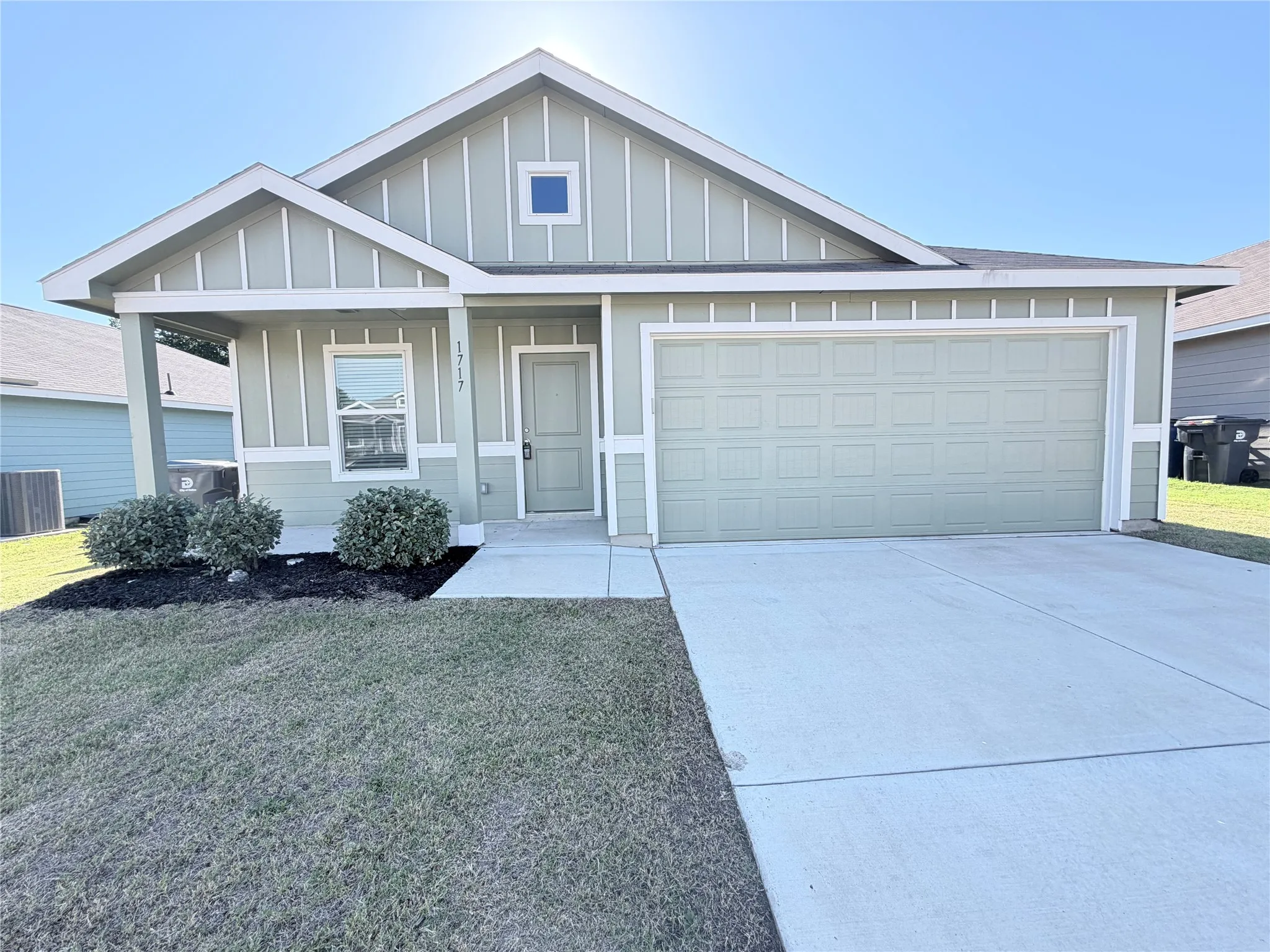 Single Family Residence For Rent