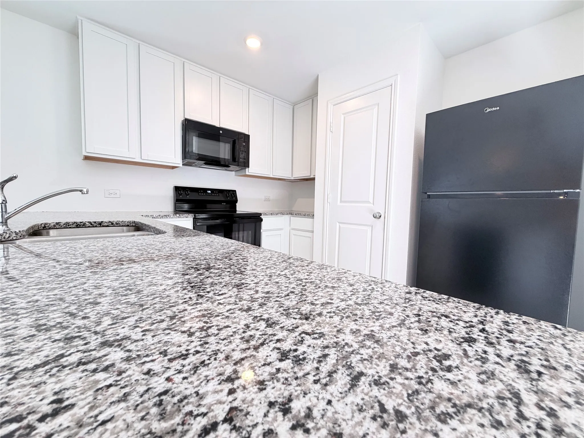 Single Family Residence For Rent in Dallas County , 1717 Round House Lane, Dallas, Texas 75253, 3 Bedroom, 2 Bathroom, 2 Garage spaces, 1,260 Sqft, built in 2024, mls#21407136, Real Estate Agent in Dallas, Homes For Rent in Dallas county, Homes For Rent in Dallas, Realtor in Dallas Texas, Real Estate Brokerage Independent Realty Texas, Luminita Cordes Realtor