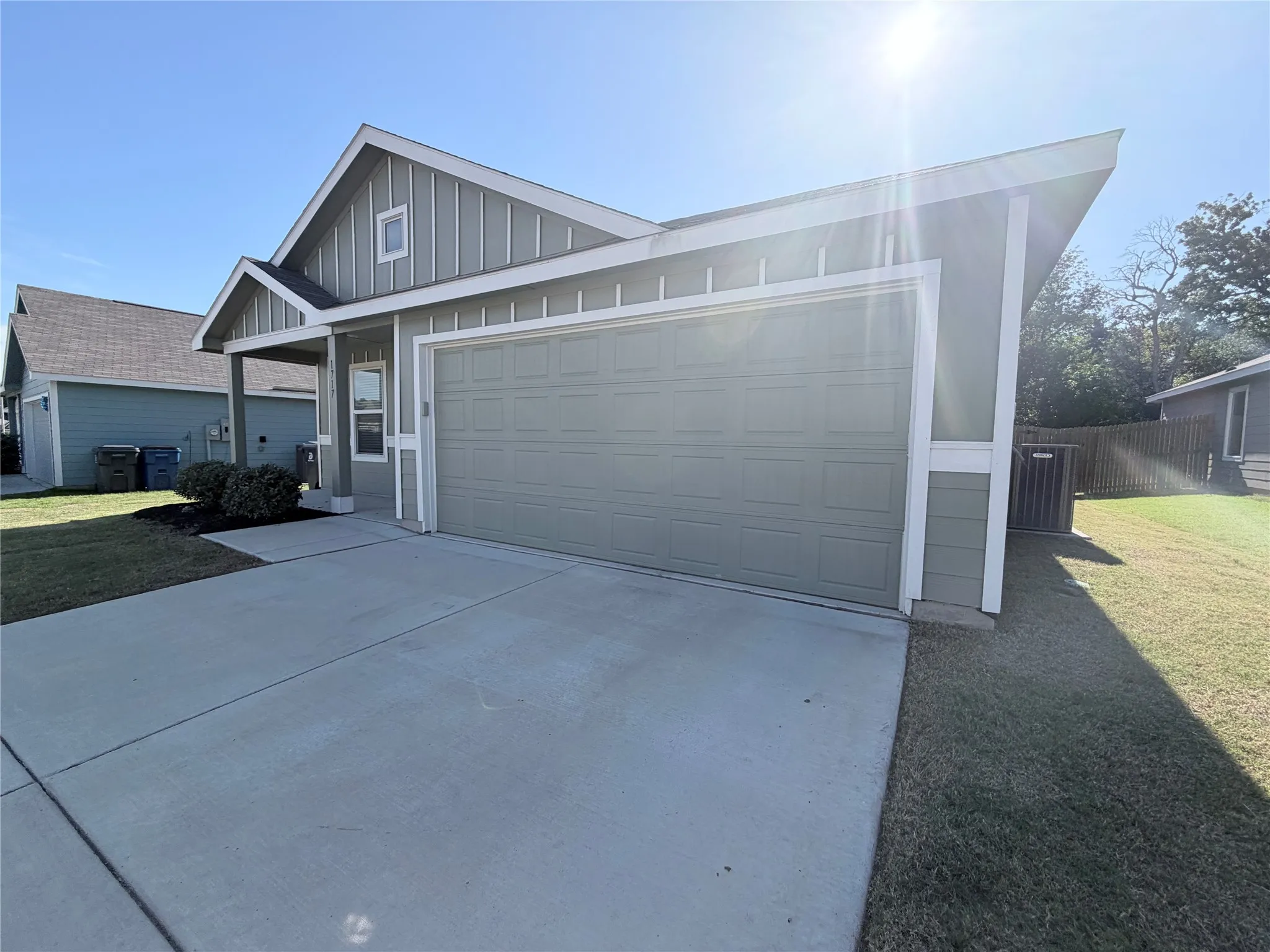 Single Family Residence For Rent in Dallas County , 1717 Round House Lane, Dallas, Texas 75253, 3 Bedroom, 2 Bathroom, 2 Garage spaces, 1,260 Sqft, built in 2024, mls#21407136, Real Estate Agent in Dallas, Homes For Rent in Dallas county, Homes For Rent in Dallas, Realtor in Dallas Texas, Real Estate Brokerage Independent Realty Texas, Luminita Cordes Realtor