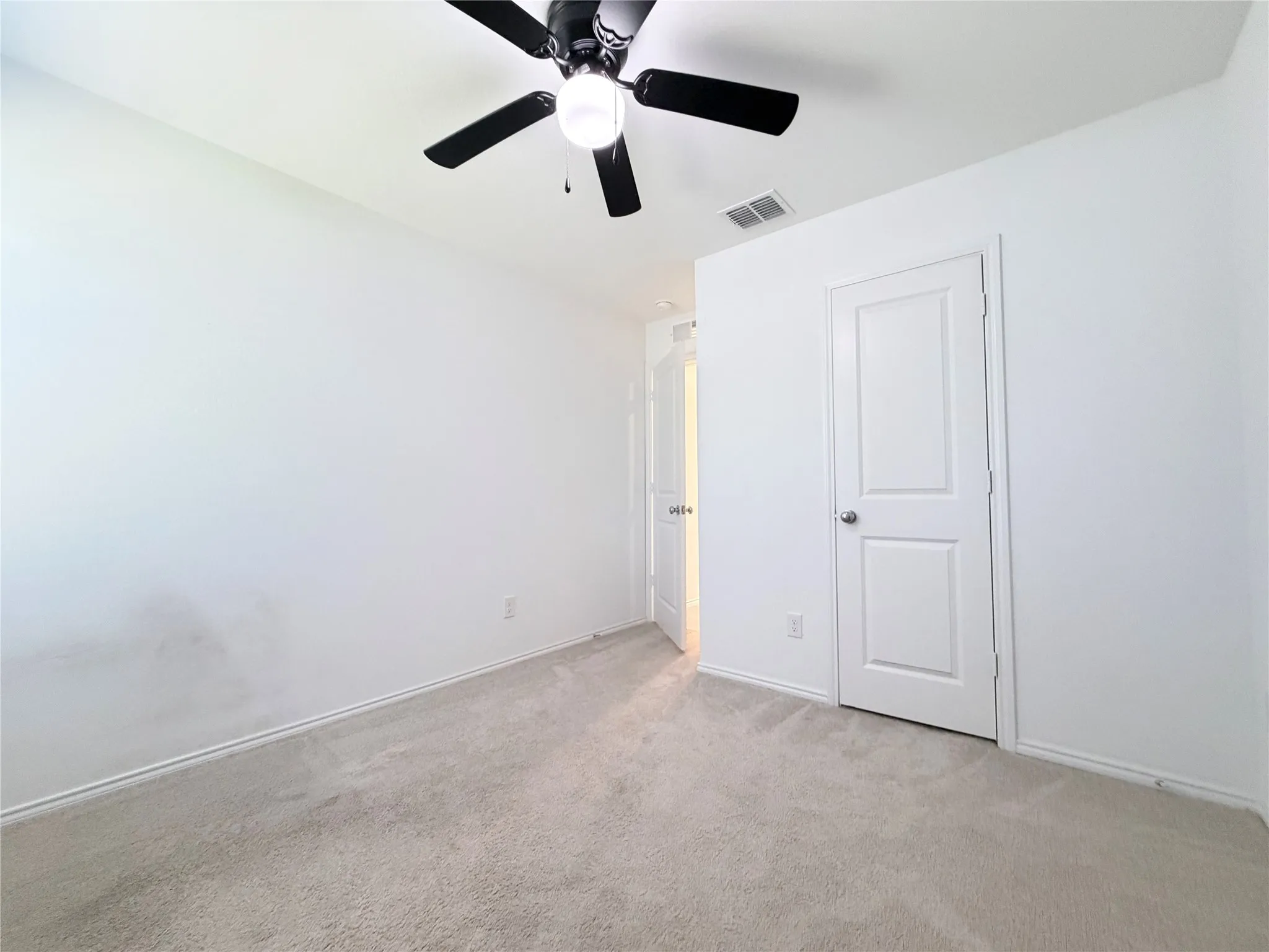 Single Family Residence For Rent in Dallas County , 1717 Round House Lane, Dallas, Texas 75253, 3 Bedroom, 2 Bathroom, 2 Garage spaces, 1,260 Sqft, built in 2024, mls#21407136, Real Estate Agent in Dallas, Homes For Rent in Dallas county, Homes For Rent in Dallas, Realtor in Dallas Texas, Real Estate Brokerage Independent Realty Texas, Luminita Cordes Realtor