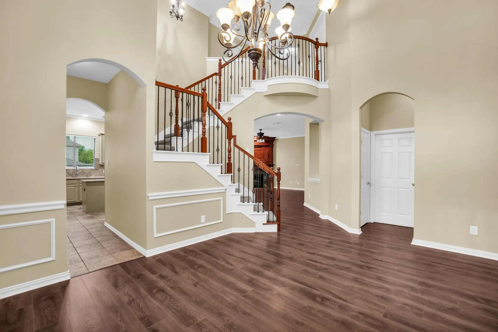Single Family Residence For Sale in Rockwall County , 513 Mckinney Trail, Fate, Texas 75087, 4 Bedroom, 3 Bathroom, 3 Garage spaces, 3,226 Sqft, built in 2007, mls#21407139, Real Estate Agent in Fate, Homes For Sale in Rockwall county, Homes For Sale in Fate, Realtor in Fate Texas, Real Estate Brokerage Independent Realty Texas, Luminita Cordes Realtor