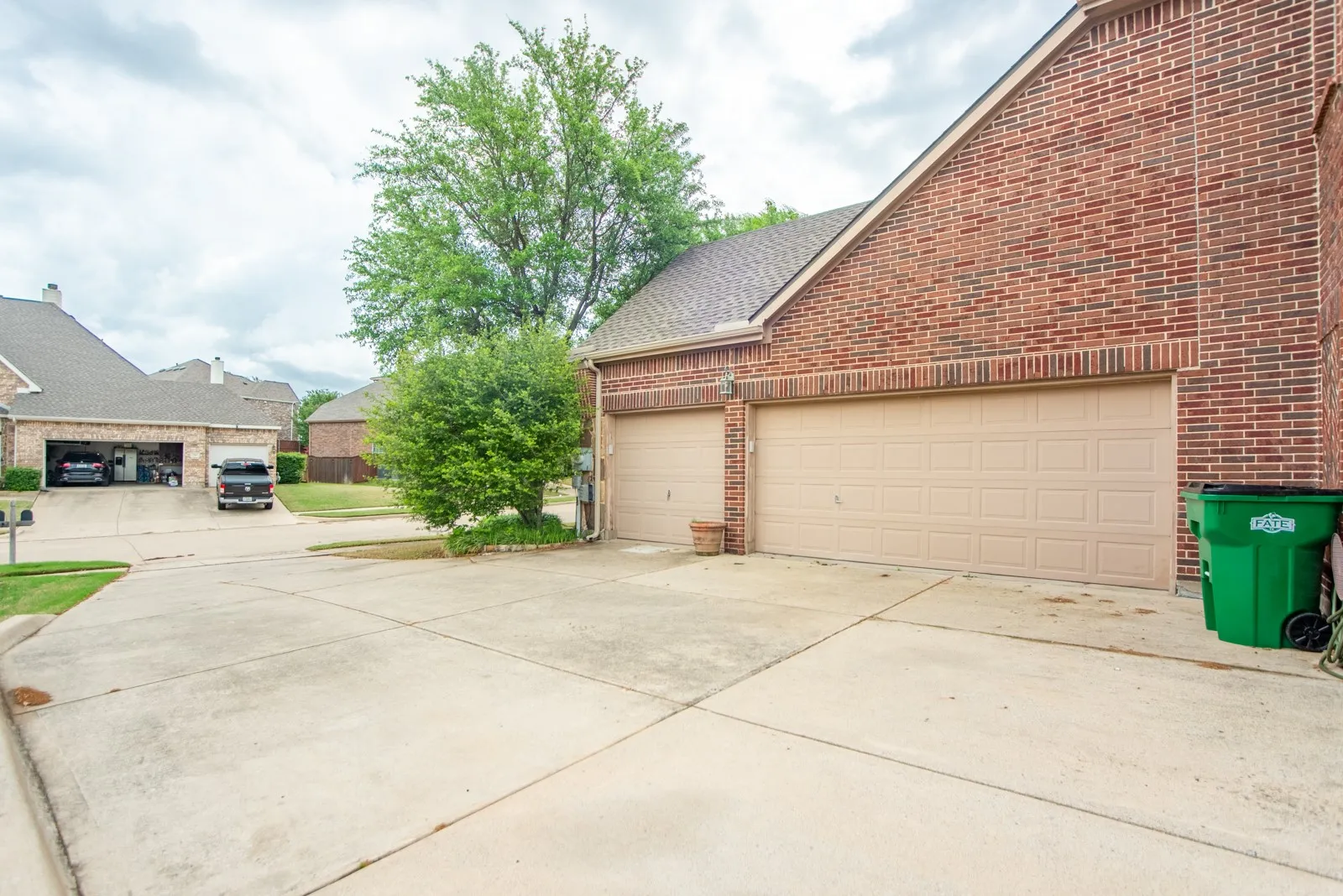 Single Family Residence For Sale in Rockwall County , 513 Mckinney Trail, Fate, Texas 75087, 4 Bedroom, 3 Bathroom, 3 Garage spaces, 3,226 Sqft, built in 2007, mls#21407139, Real Estate Agent in Fate, Homes For Sale in Rockwall county, Homes For Sale in Fate, Realtor in Fate Texas, Real Estate Brokerage Independent Realty Texas, Luminita Cordes Realtor
