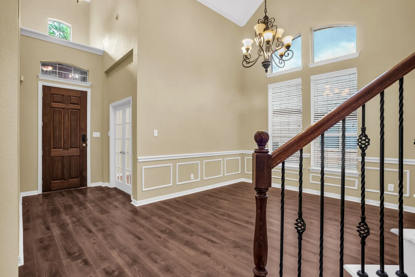 Single Family Residence For Sale in Rockwall County , 513 Mckinney Trail, Fate, Texas 75087, 4 Bedroom, 3 Bathroom, 3 Garage spaces, 3,226 Sqft, built in 2007, mls#21407139, Real Estate Agent in Fate, Homes For Sale in Rockwall county, Homes For Sale in Fate, Realtor in Fate Texas, Real Estate Brokerage Independent Realty Texas, Luminita Cordes Realtor