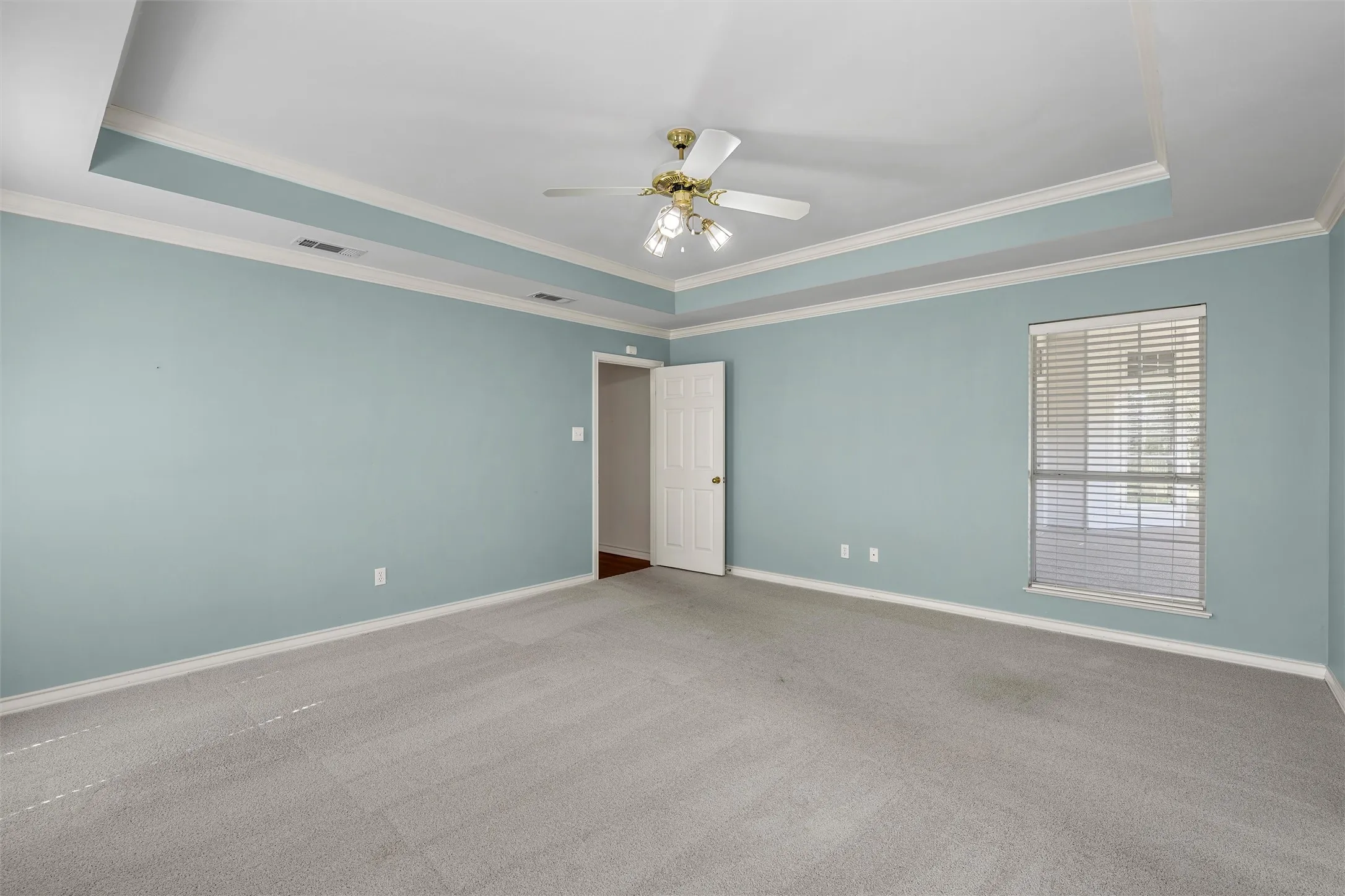 Single Family Residence For Sale in Mc Lennan County , 142 Stillwater Road, Waco, Texas 76708, 5 Bedroom, 3 Bathroom, 2 Garage spaces, 3,365 Sqft, built in 1993, mls#21406930, Real Estate Agent in Waco, Homes For Sale in Mc Lennan county, Homes For Sale in Waco, Realtor in Waco Texas, Real Estate Brokerage Independent Realty Texas, Luminita Cordes Realtor