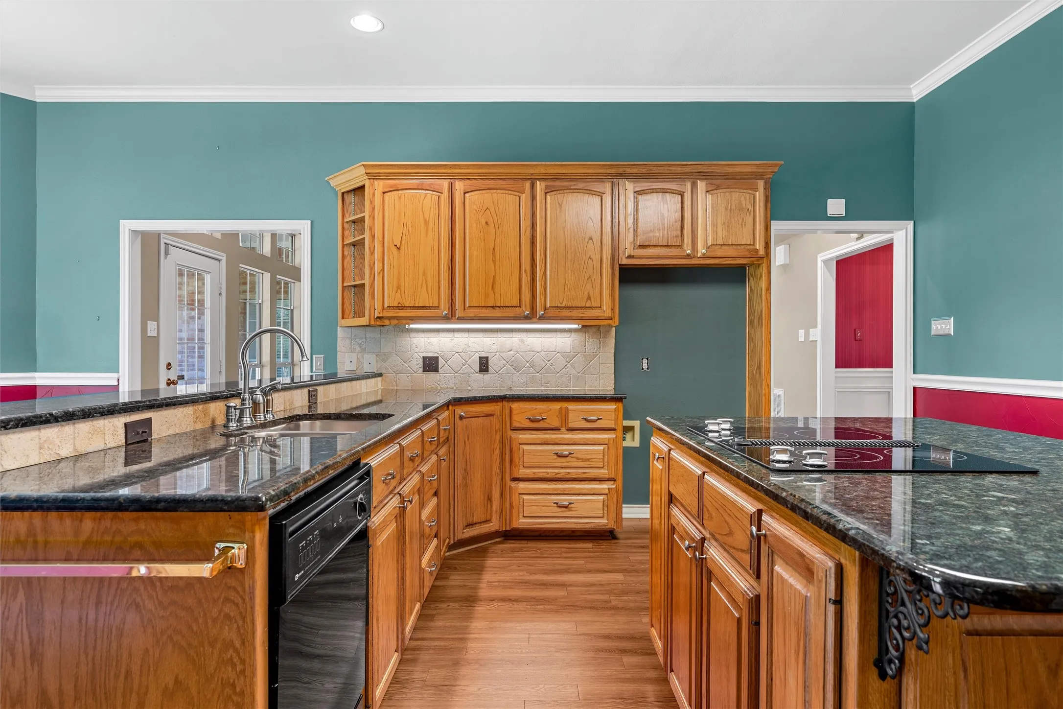 Single Family Residence For Sale in Mc Lennan County , 142 Stillwater Road, Waco, Texas 76708, 5 Bedroom, 3 Bathroom, 2 Garage spaces, 3,365 Sqft, built in 1993, mls#21406930, Real Estate Agent in Waco, Homes For Sale in Mc Lennan county, Homes For Sale in Waco, Realtor in Waco Texas, Real Estate Brokerage Independent Realty Texas, Luminita Cordes Realtor