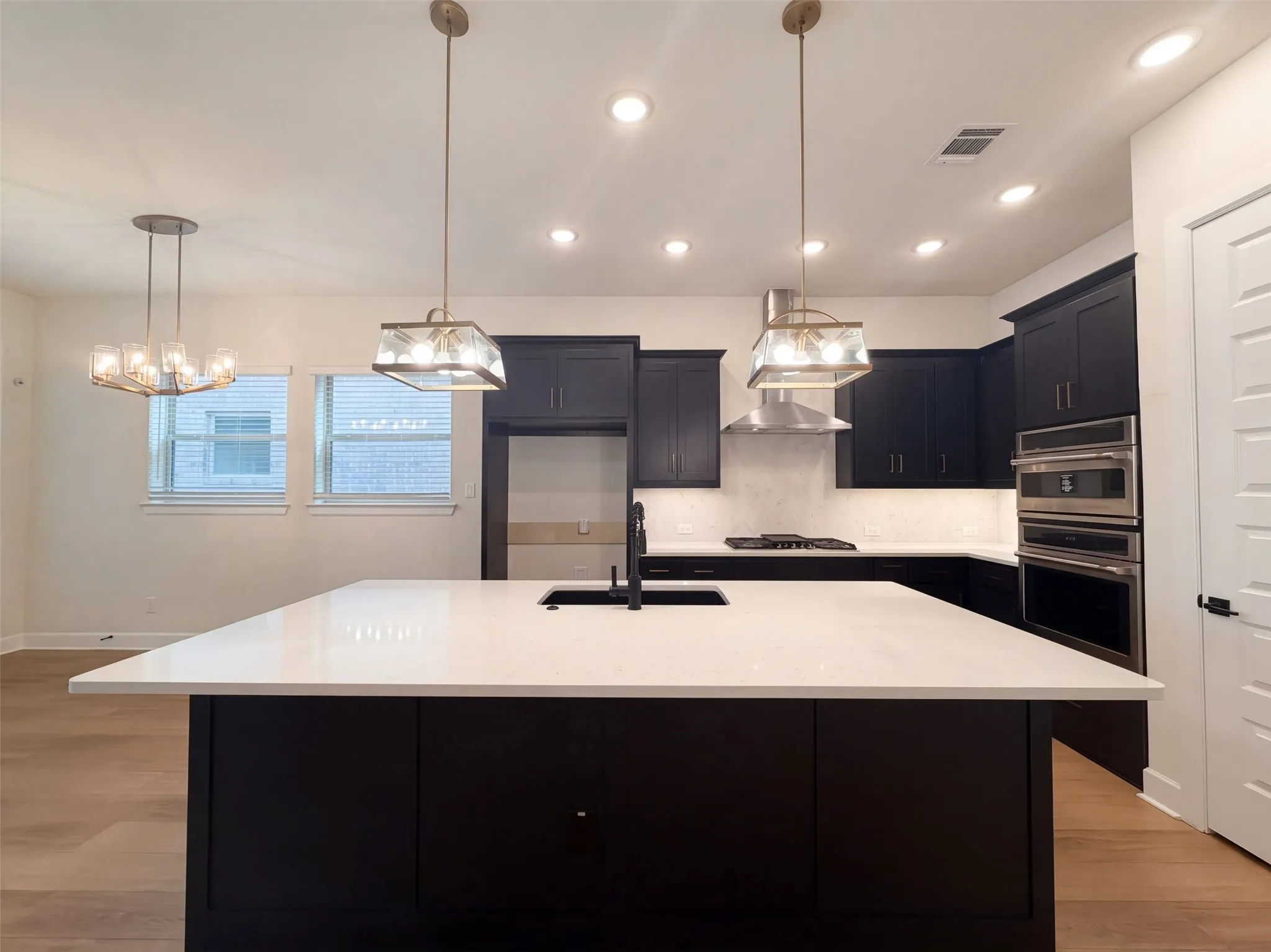 Single Family Residence For Sale in Tarrant County , 3357 Monarch Pass Drive, Arlington, Texas 76005, 4 Bedroom, 4 Bathroom, 2 Garage spaces, 2,707 Sqft, built in 2023, mls#21407105, Real Estate Agent in Arlington, Homes For Sale in Tarrant county, Homes For Sale in Arlington, Realtor in Arlington Texas, Real Estate Brokerage Independent Realty Texas, Luminita Cordes Realtor