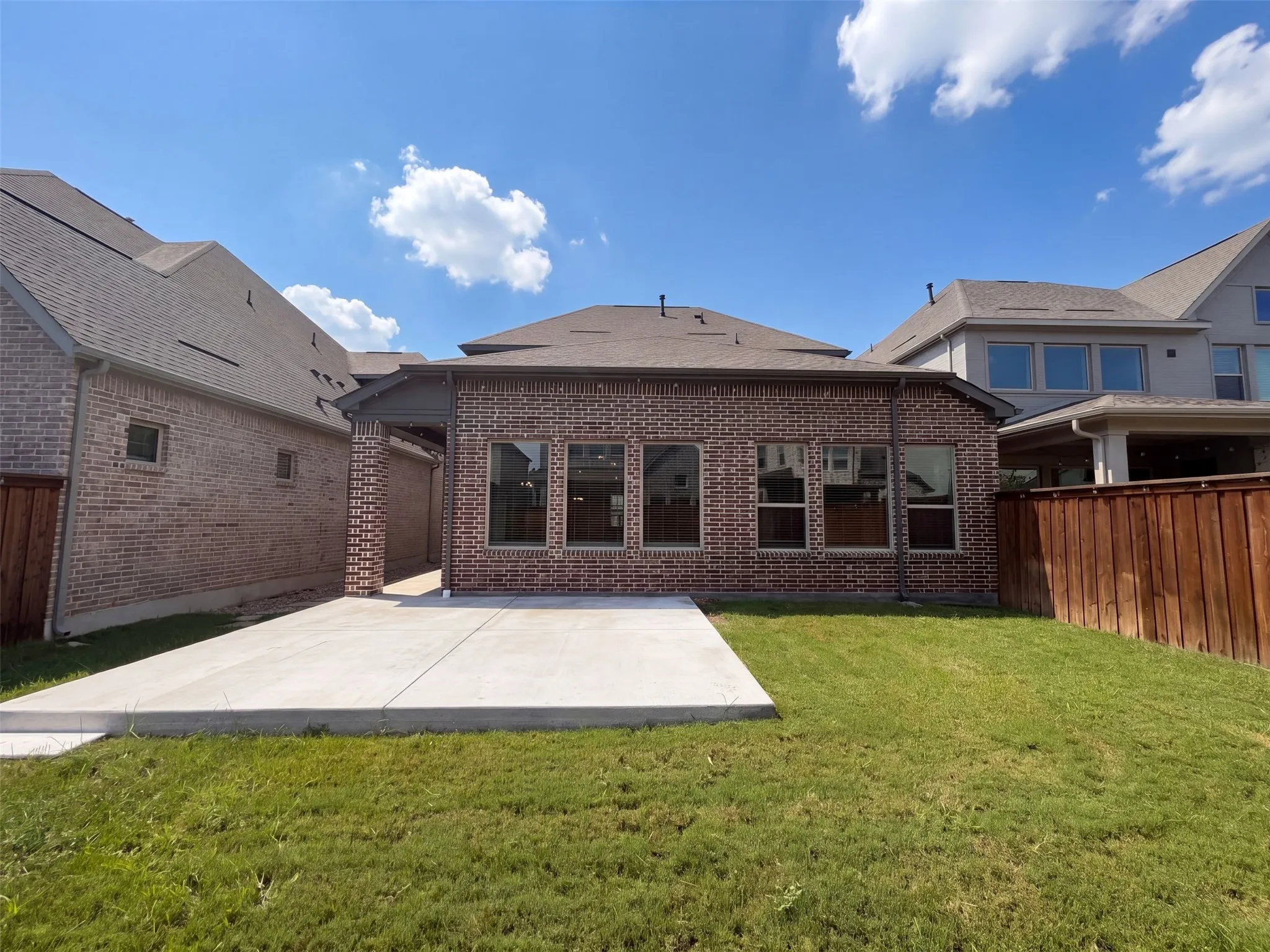 Single Family Residence For Sale in Tarrant County , 3357 Monarch Pass Drive, Arlington, Texas 76005, 4 Bedroom, 4 Bathroom, 2 Garage spaces, 2,707 Sqft, built in 2023, mls#21407105, Real Estate Agent in Arlington, Homes For Sale in Tarrant county, Homes For Sale in Arlington, Realtor in Arlington Texas, Real Estate Brokerage Independent Realty Texas, Luminita Cordes Realtor