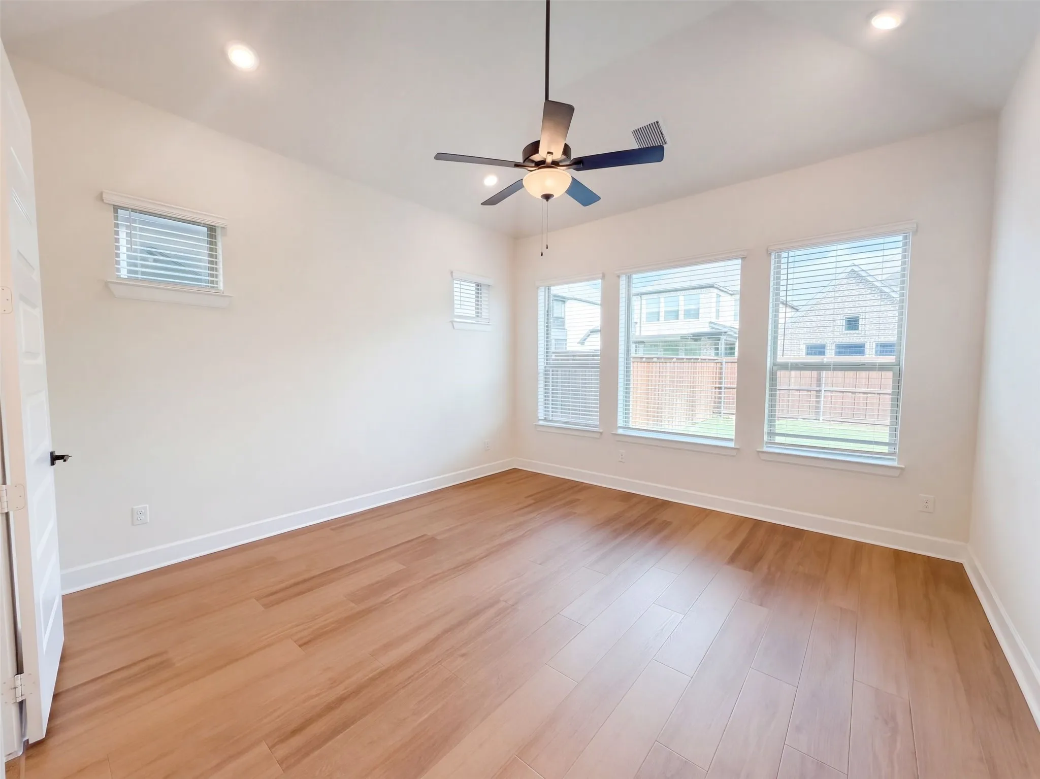Single Family Residence For Sale in Tarrant County , 3357 Monarch Pass Drive, Arlington, Texas 76005, 4 Bedroom, 4 Bathroom, 2 Garage spaces, 2,707 Sqft, built in 2023, mls#21407105, Real Estate Agent in Arlington, Homes For Sale in Tarrant county, Homes For Sale in Arlington, Realtor in Arlington Texas, Real Estate Brokerage Independent Realty Texas, Luminita Cordes Realtor