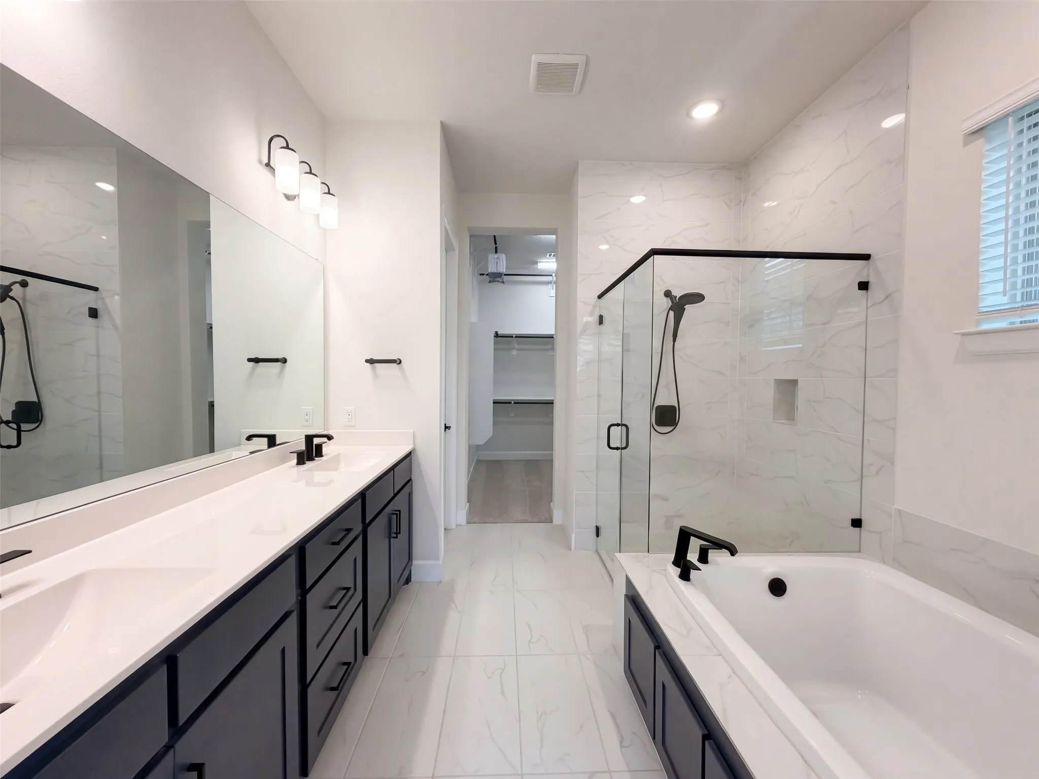 Single Family Residence For Sale in Tarrant County , 3357 Monarch Pass Drive, Arlington, Texas 76005, 4 Bedroom, 4 Bathroom, 2 Garage spaces, 2,707 Sqft, built in 2023, mls#21407105, Real Estate Agent in Arlington, Homes For Sale in Tarrant county, Homes For Sale in Arlington, Realtor in Arlington Texas, Real Estate Brokerage Independent Realty Texas, Luminita Cordes Realtor