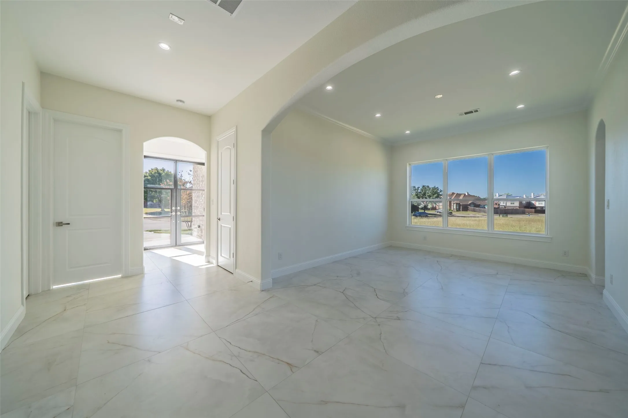 Single Family Residence For Rent in Collin County , 9840 Wyndbrook Drive, Frisco, Texas 75035, 6 Bedroom, 7 Bathroom, 2 Garage spaces, 4,703 Sqft, built in 2023, mls#21405344, Real Estate Agent in Frisco, Homes For Rent in Collin county, Homes For Rent in Frisco, Realtor in Frisco Texas, Real Estate Brokerage Independent Realty Texas, Luminita Cordes Realtor