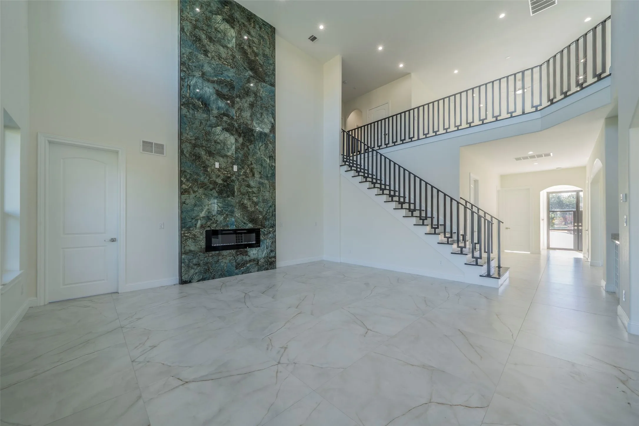 Single Family Residence For Rent in Collin County , 9840 Wyndbrook Drive, Frisco, Texas 75035, 6 Bedroom, 7 Bathroom, 2 Garage spaces, 4,703 Sqft, built in 2023, mls#21405344, Real Estate Agent in Frisco, Homes For Rent in Collin county, Homes For Rent in Frisco, Realtor in Frisco Texas, Real Estate Brokerage Independent Realty Texas, Luminita Cordes Realtor