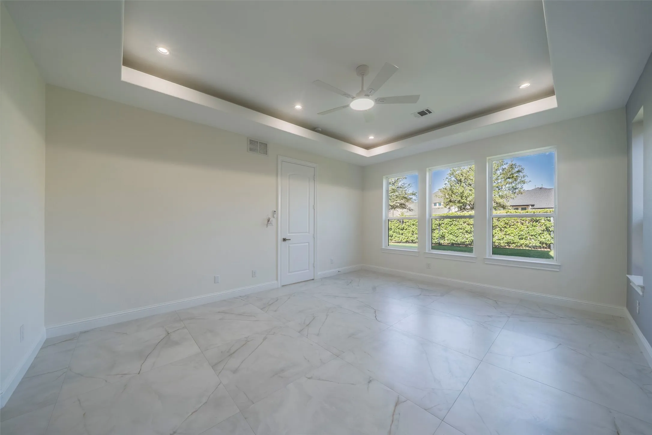Single Family Residence For Rent in Collin County , 9840 Wyndbrook Drive, Frisco, Texas 75035, 6 Bedroom, 7 Bathroom, 2 Garage spaces, 4,703 Sqft, built in 2023, mls#21405344, Real Estate Agent in Frisco, Homes For Rent in Collin county, Homes For Rent in Frisco, Realtor in Frisco Texas, Real Estate Brokerage Independent Realty Texas, Luminita Cordes Realtor